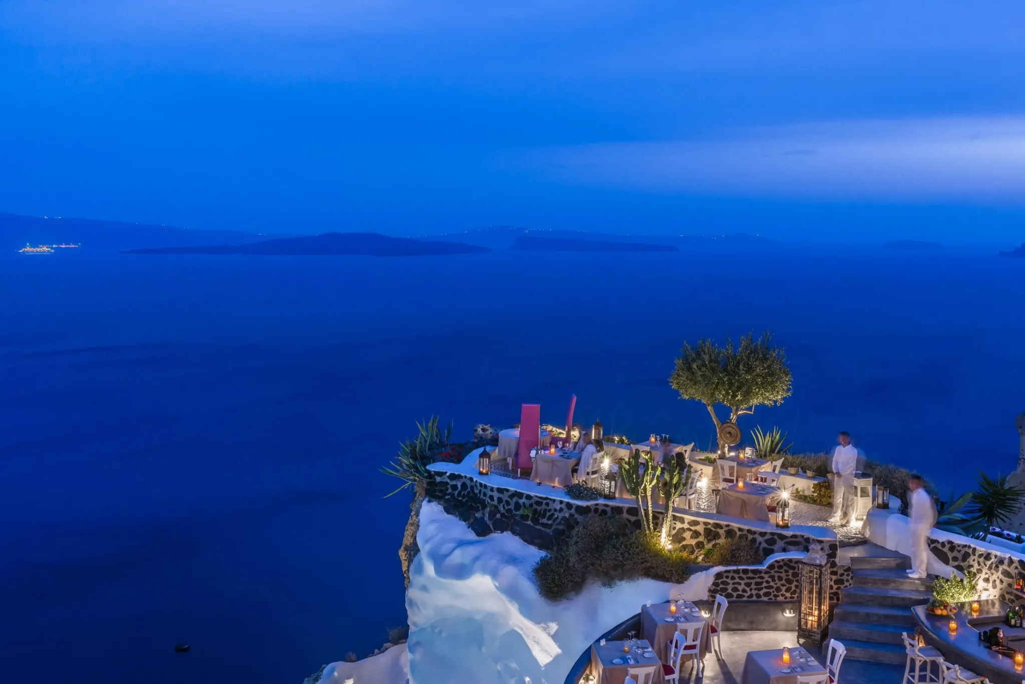 Luxury & Fine D. Restaurants of Santorini Island
