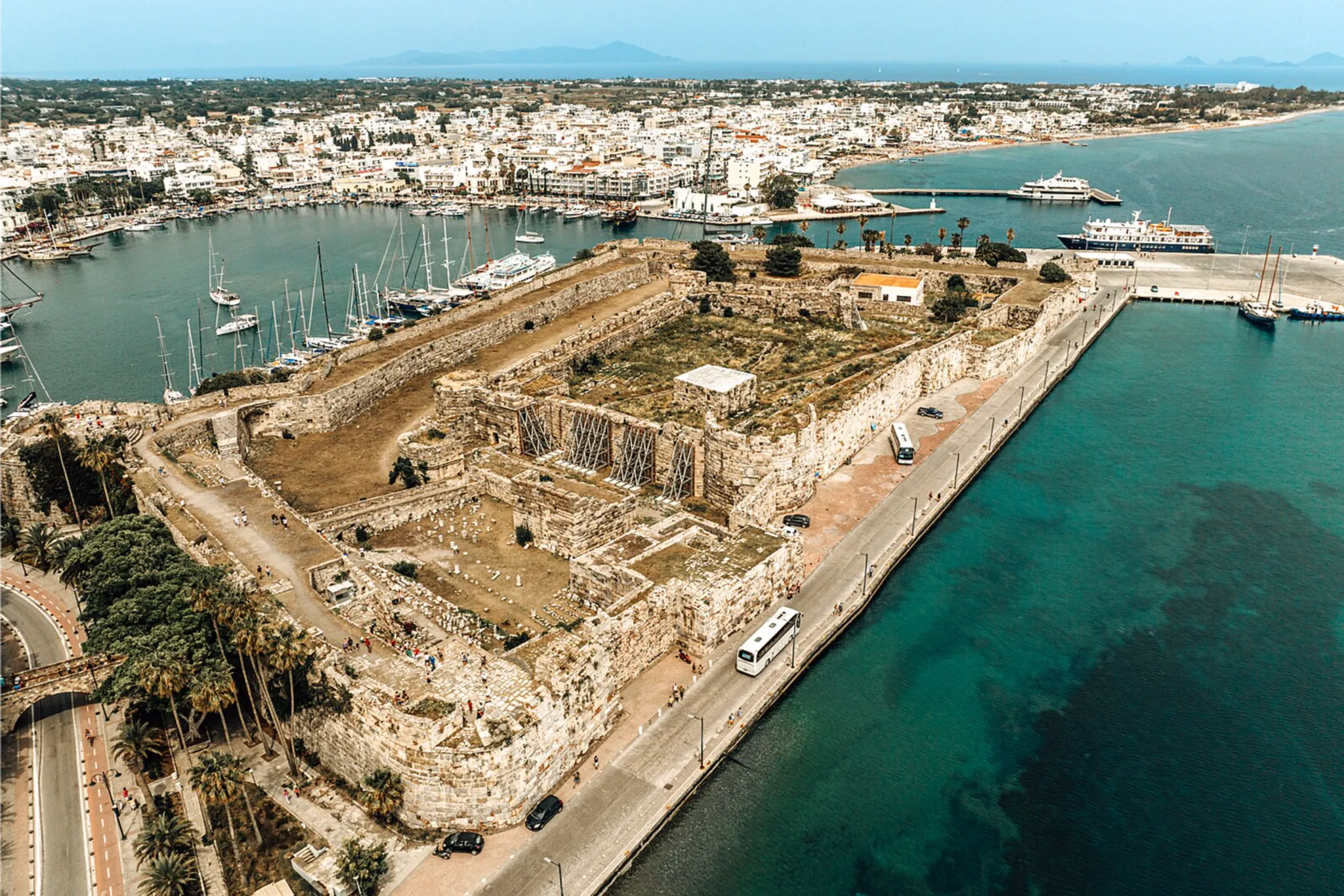 Neratzia Castle