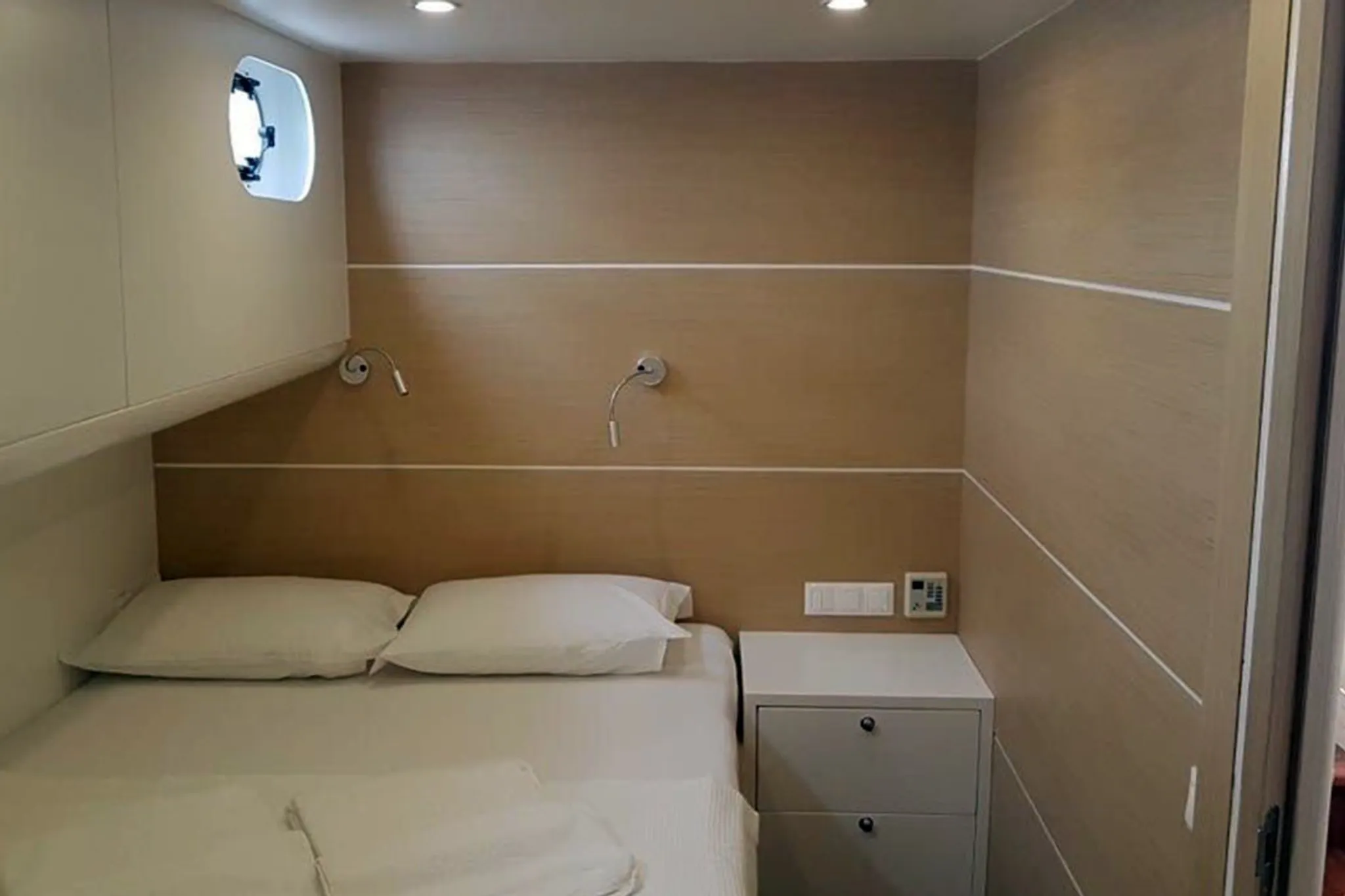 Elifim 11 cabin 1