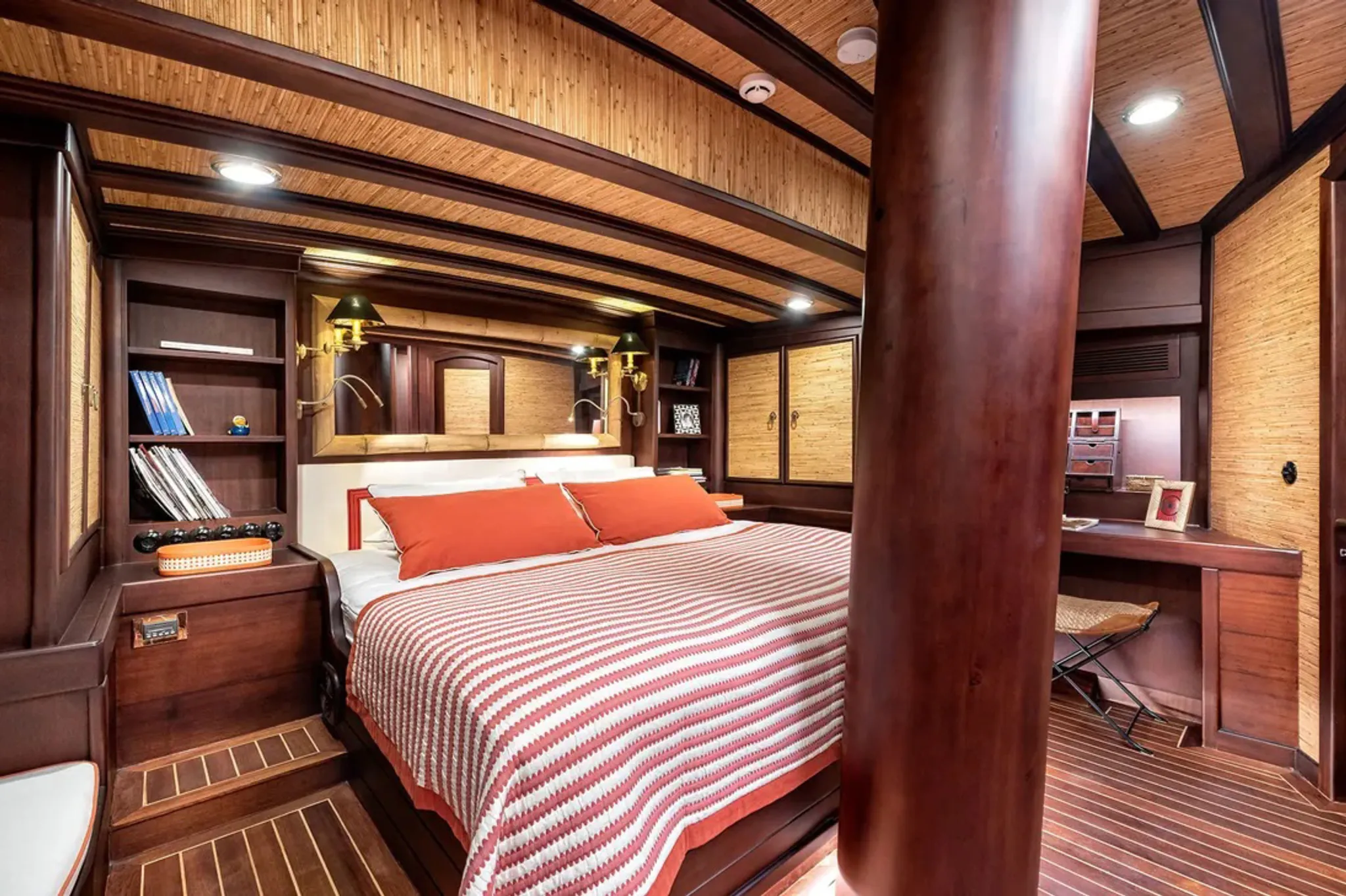 CAPTAIN COOK — cabina 1