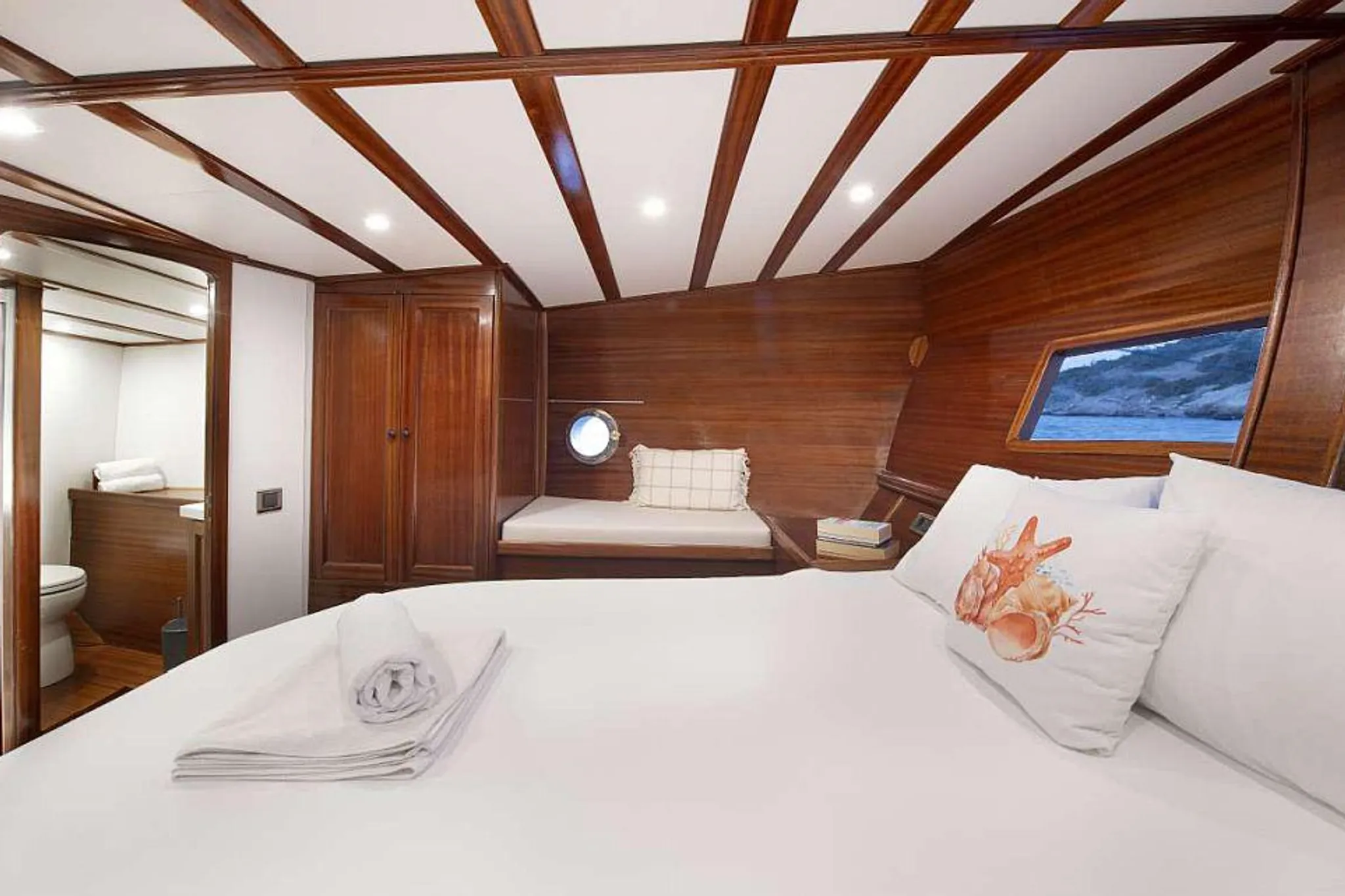 M/S Karaca 4 — cabina 2