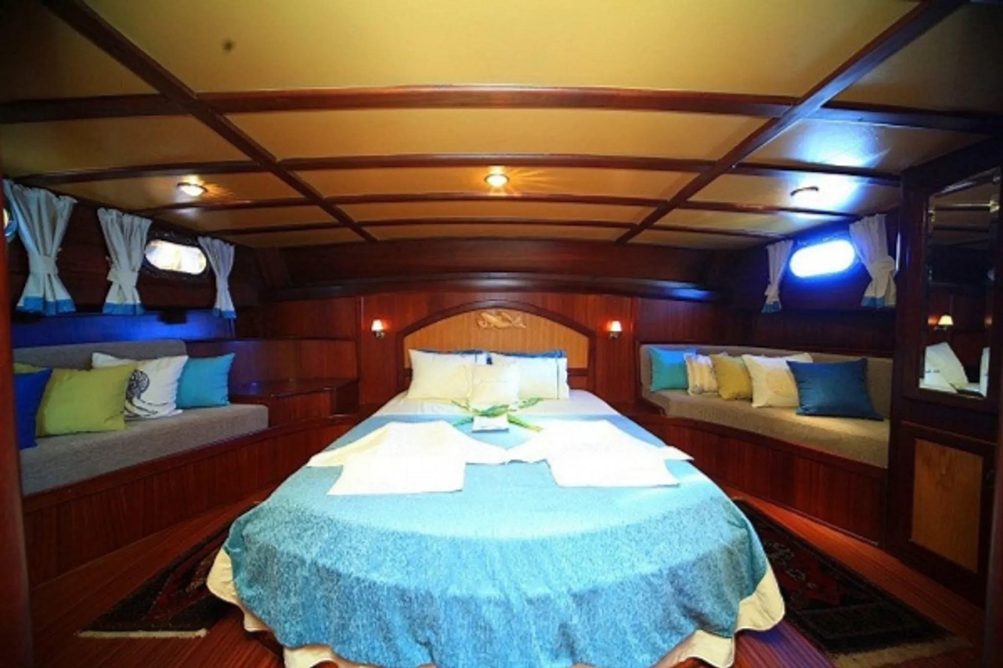 YASEMIN SULTAN 1 cabin 2