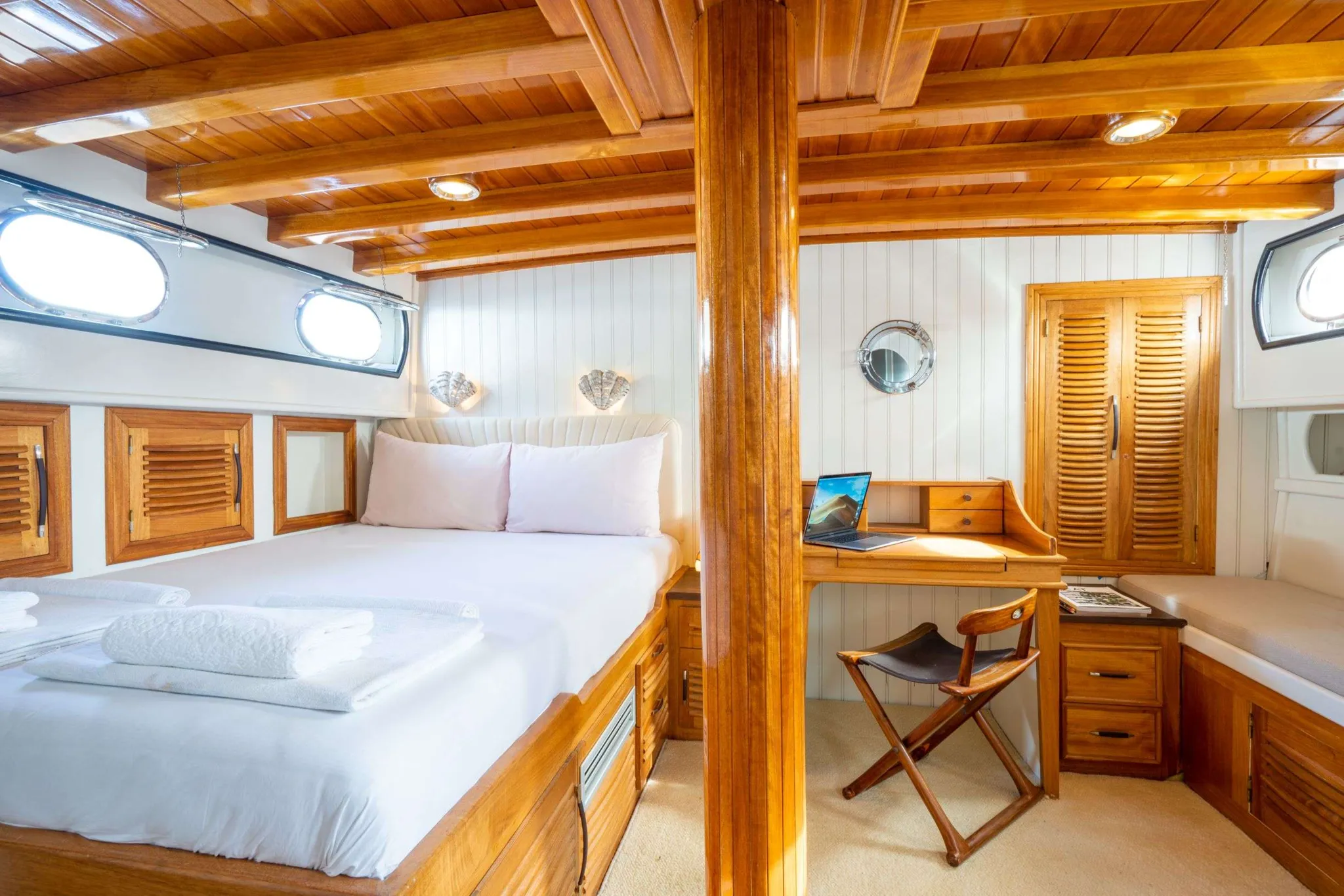KAVIRA 2 cabin 2