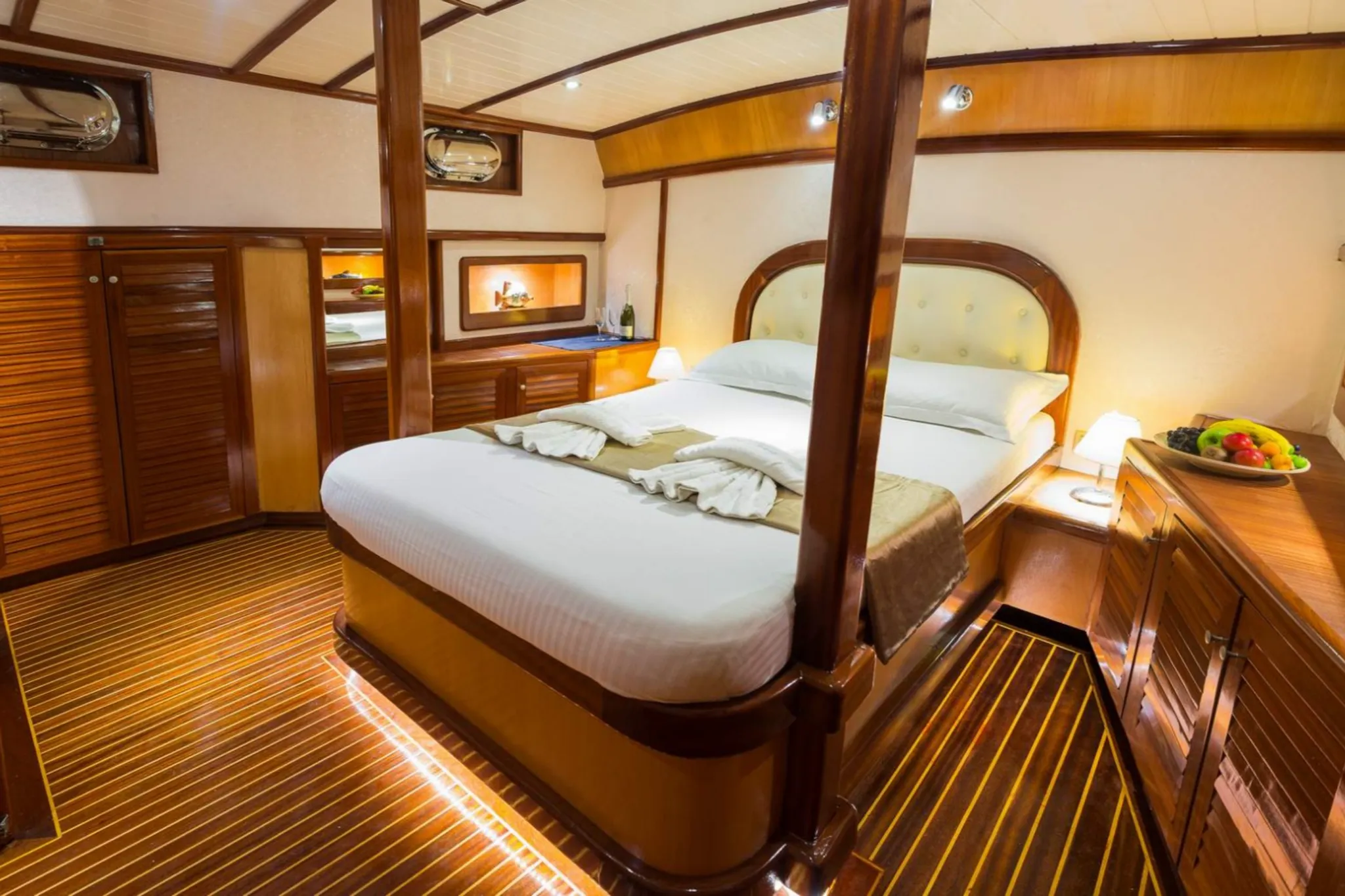 Dora Deniz cabin 2