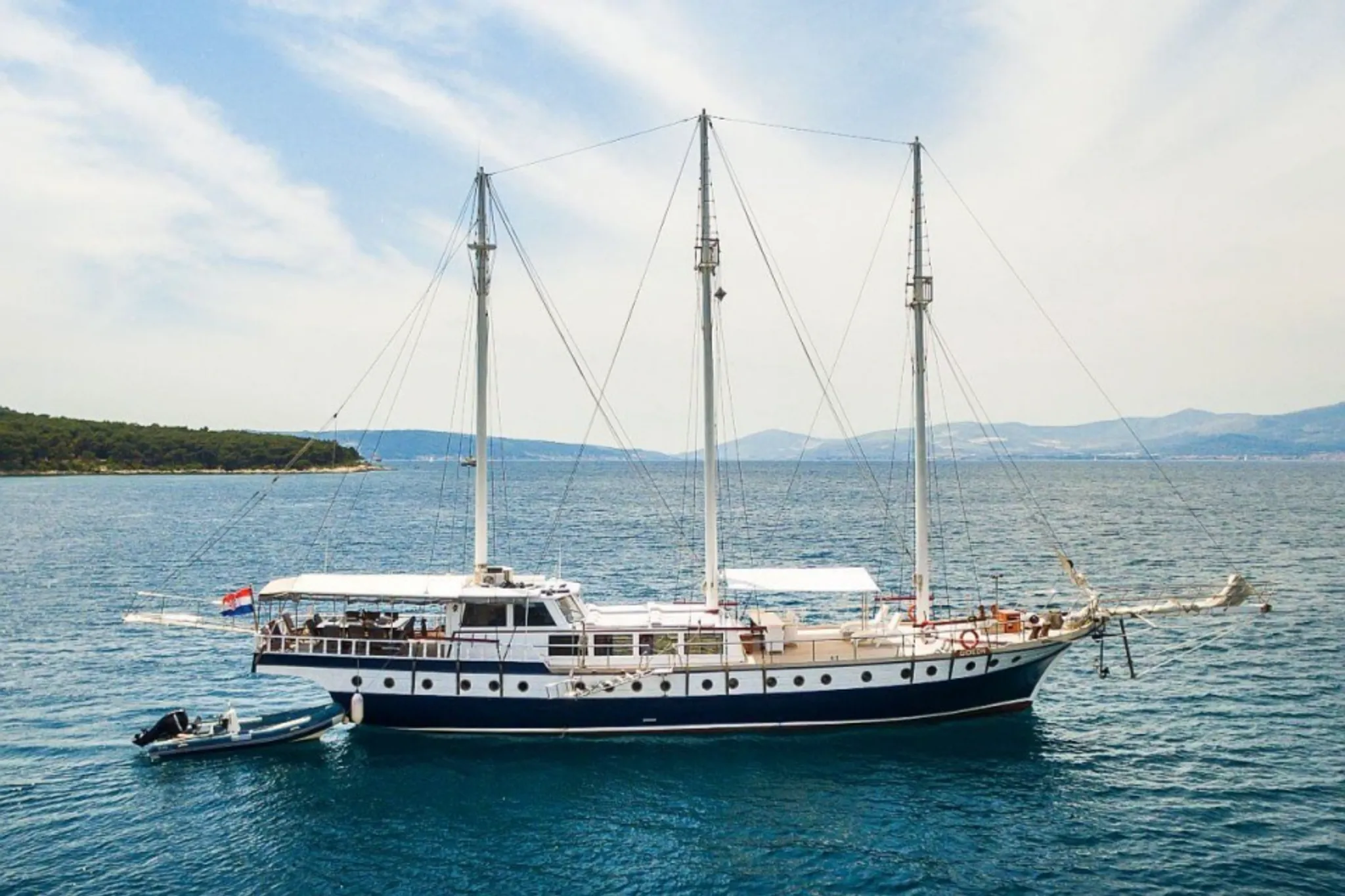 Gideon yacht