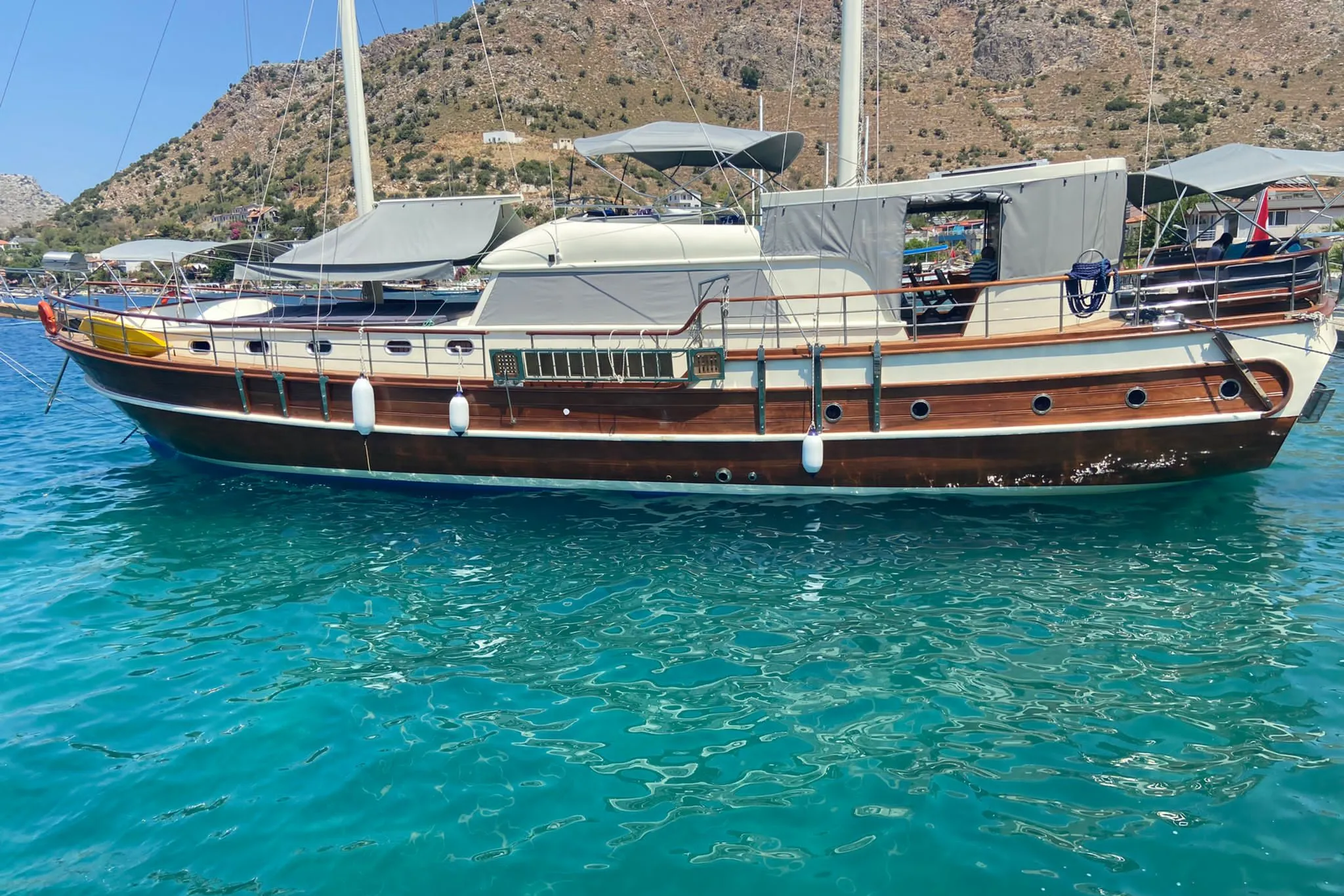 JUNIOR yacht