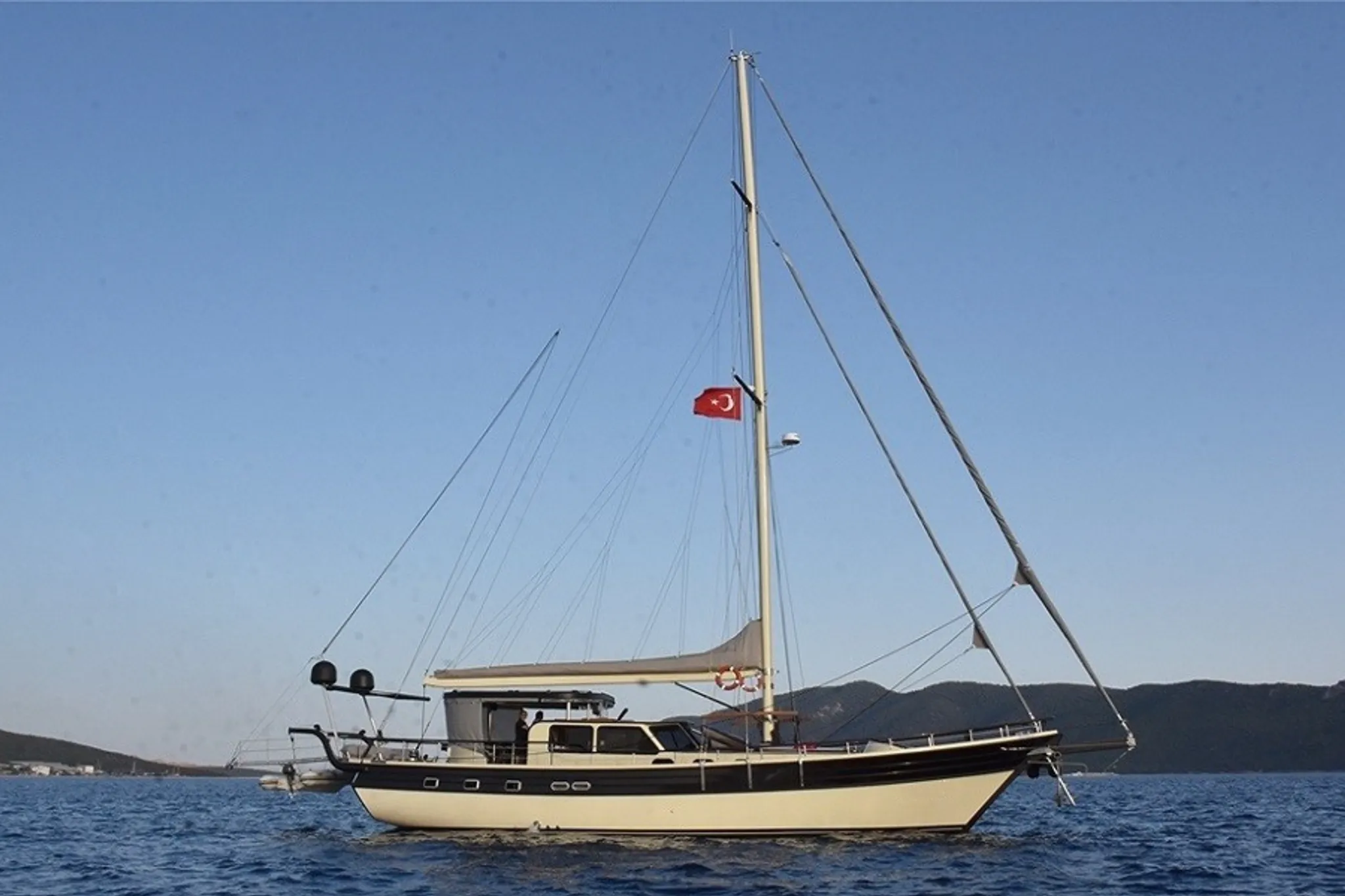 Nostalgia yacht