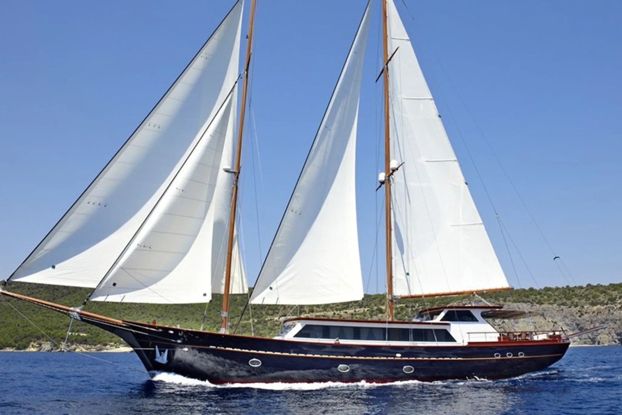 Iraklis L yacht