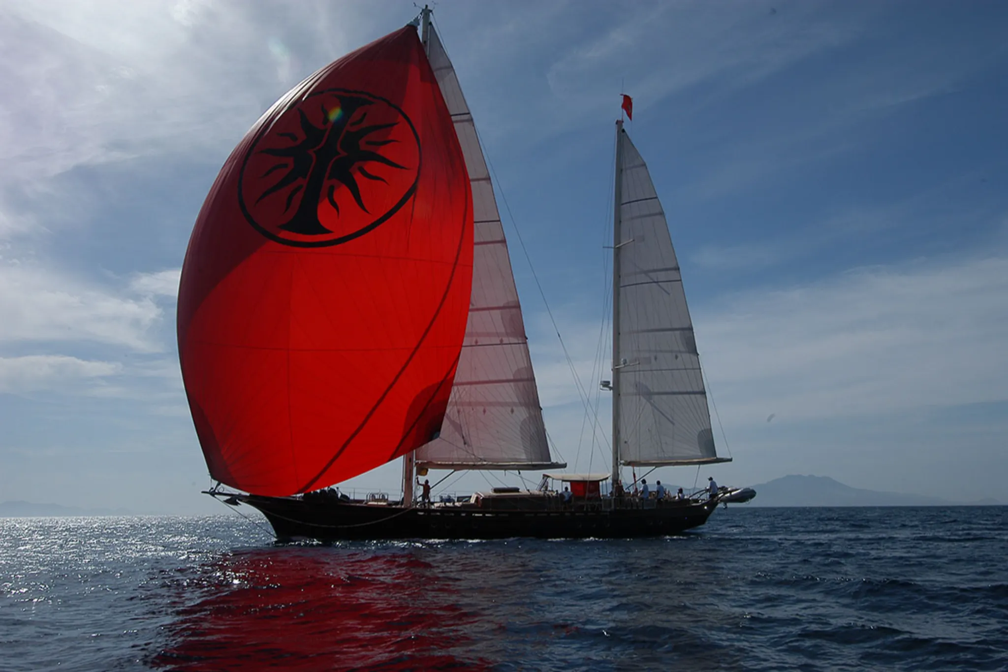 ILIOS yacht