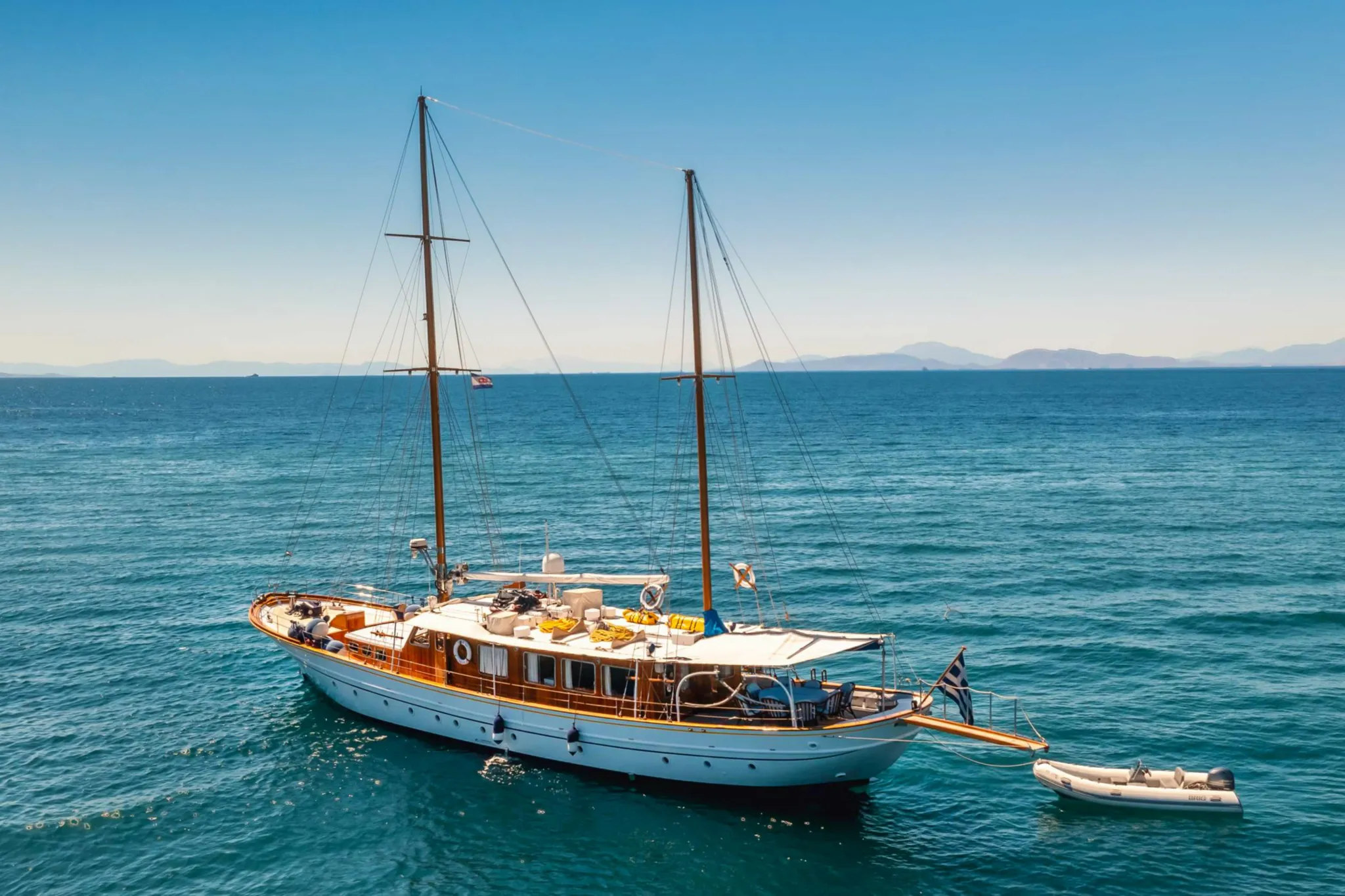 LITHI yacht