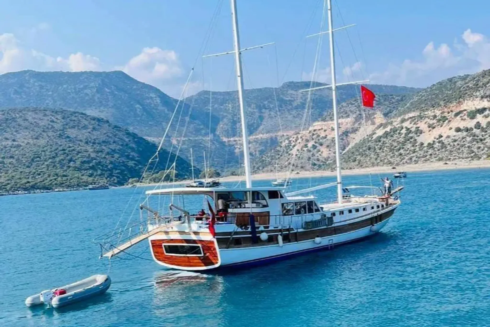 LUSAAS yacht