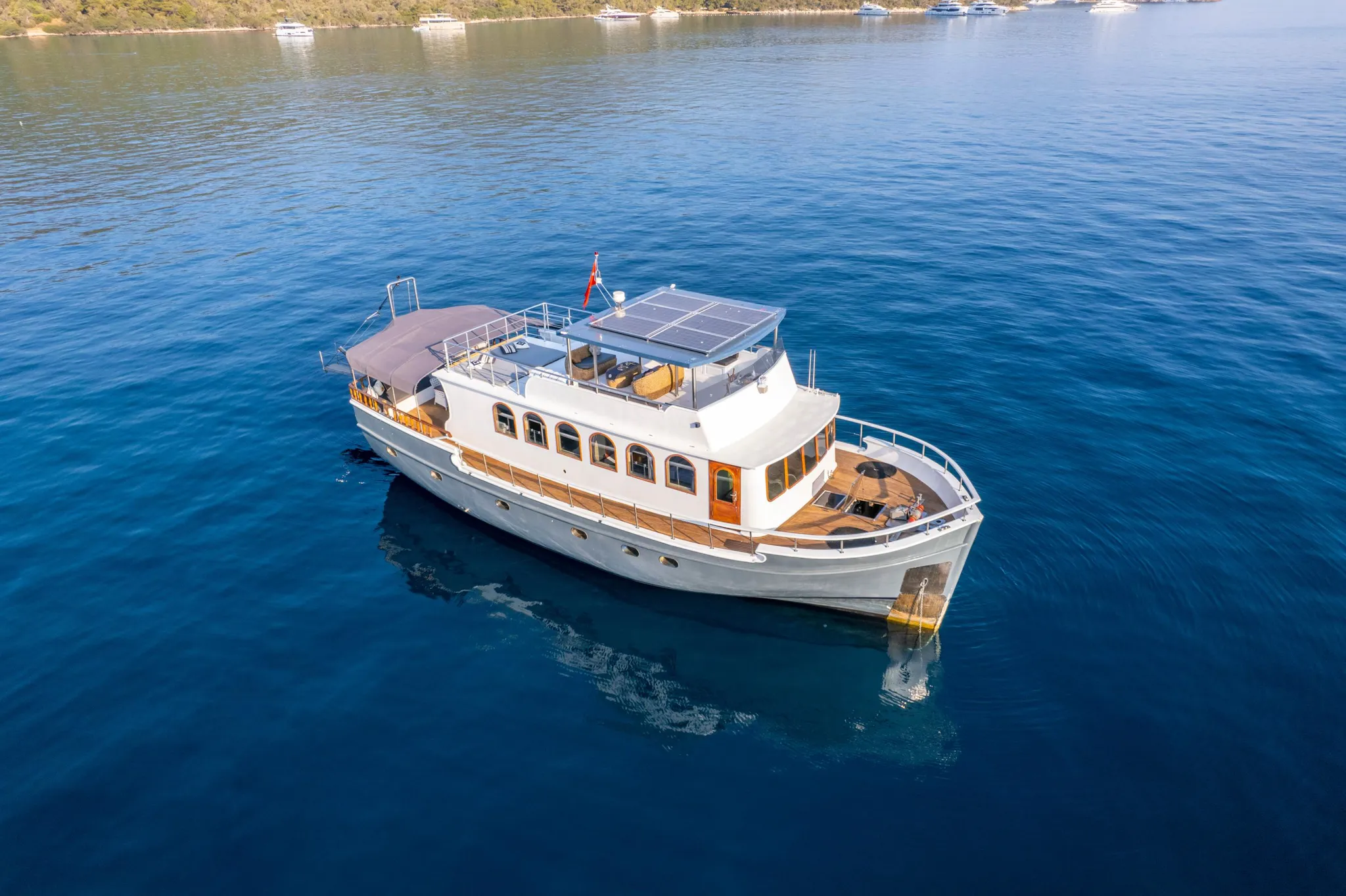 Quatros yacht