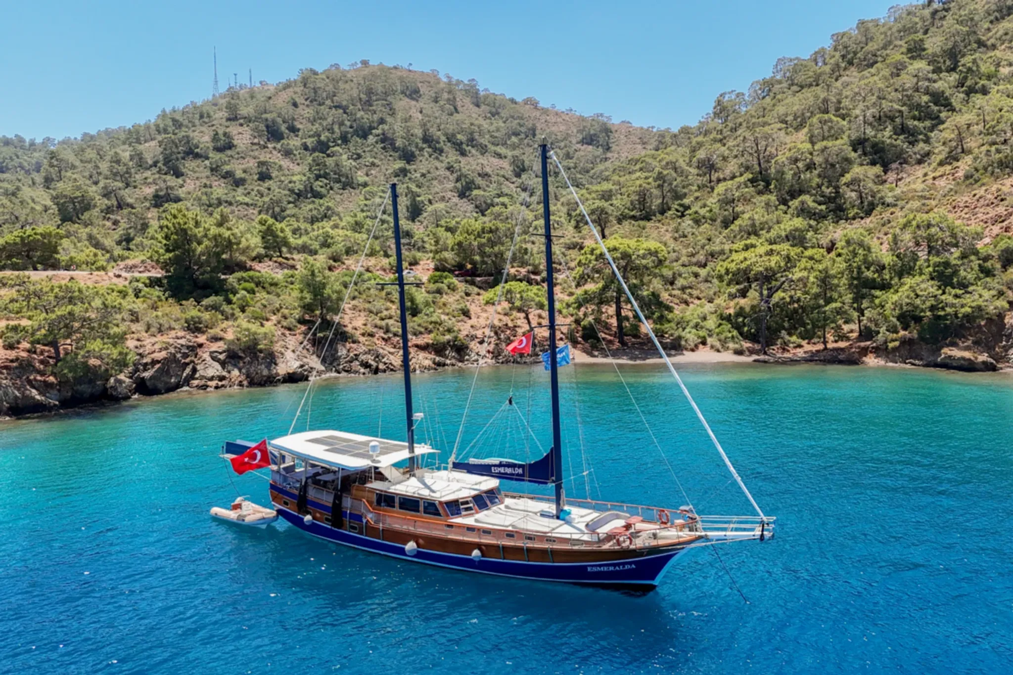 Esmeralda yacht
