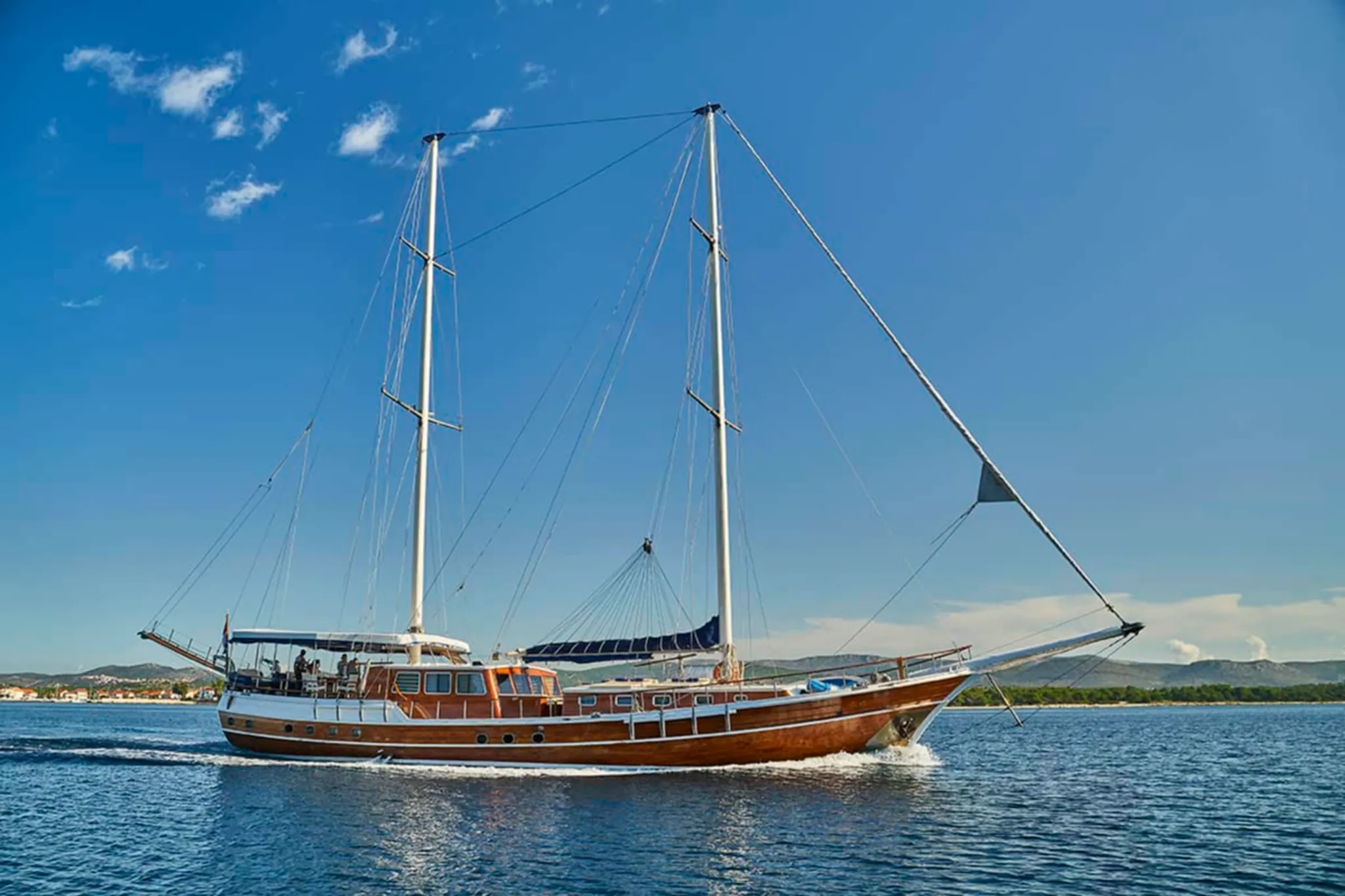 Perla yacht
