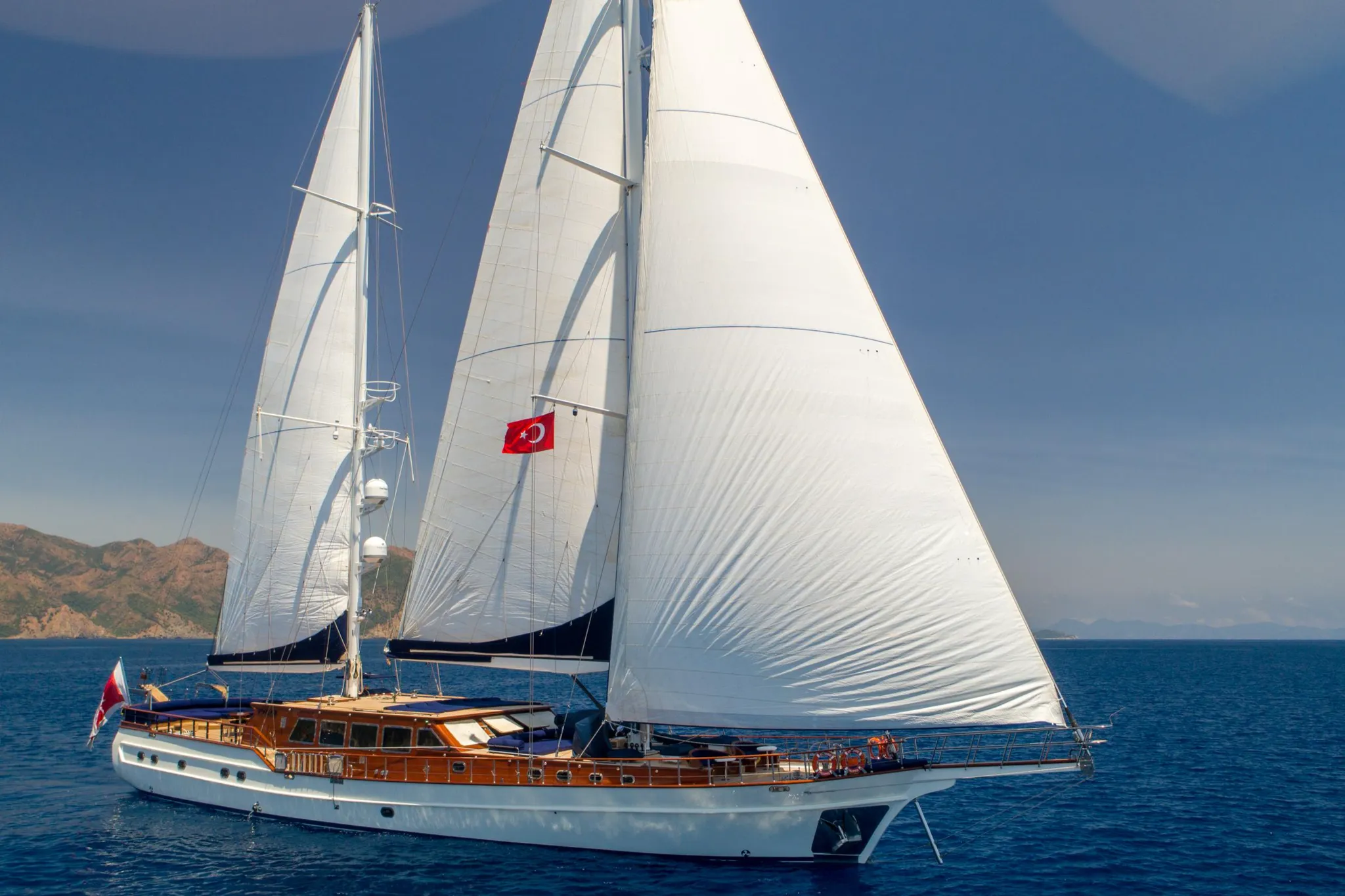 Voyage  yacht