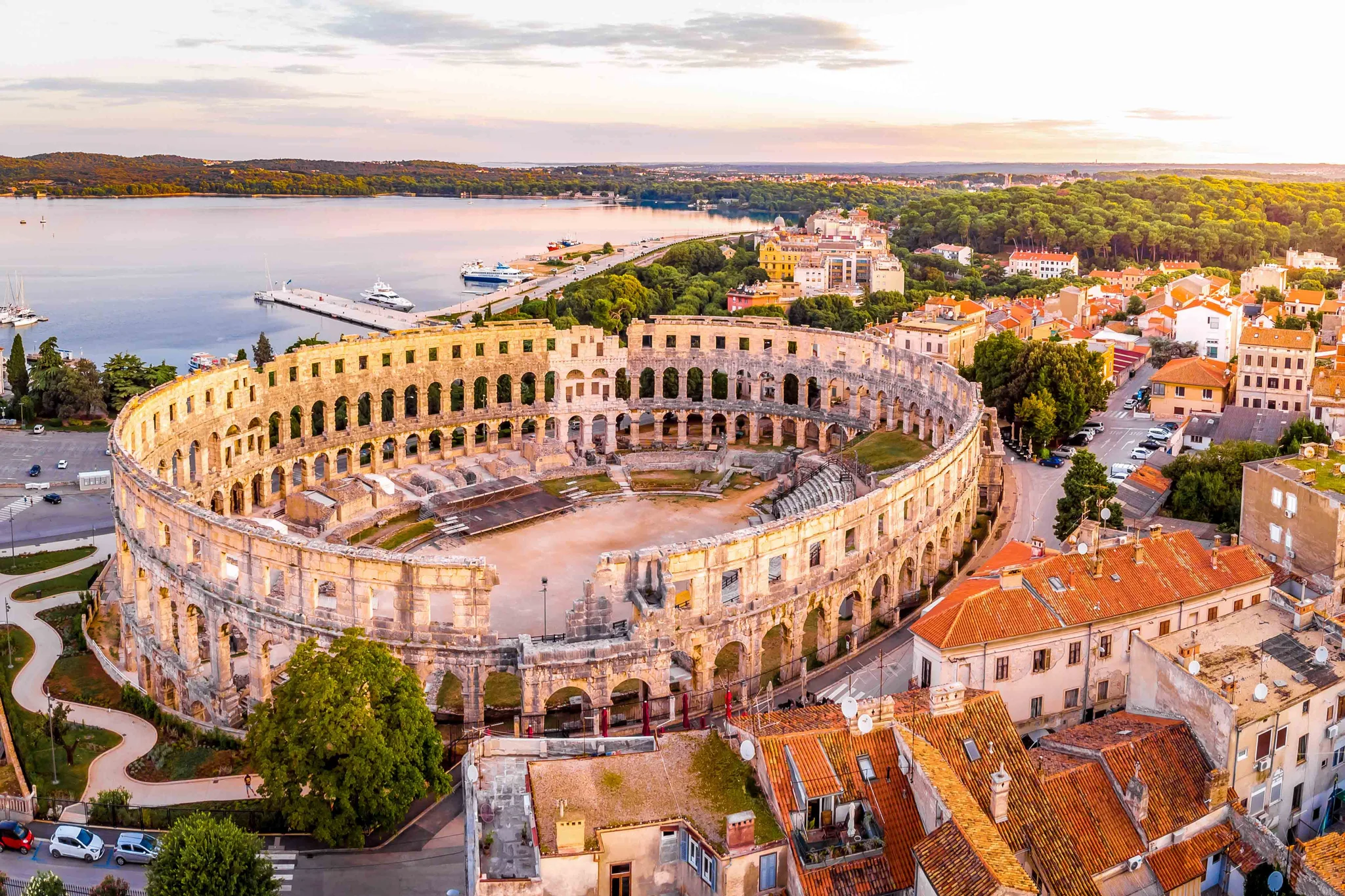 Best Time to Visit Pula