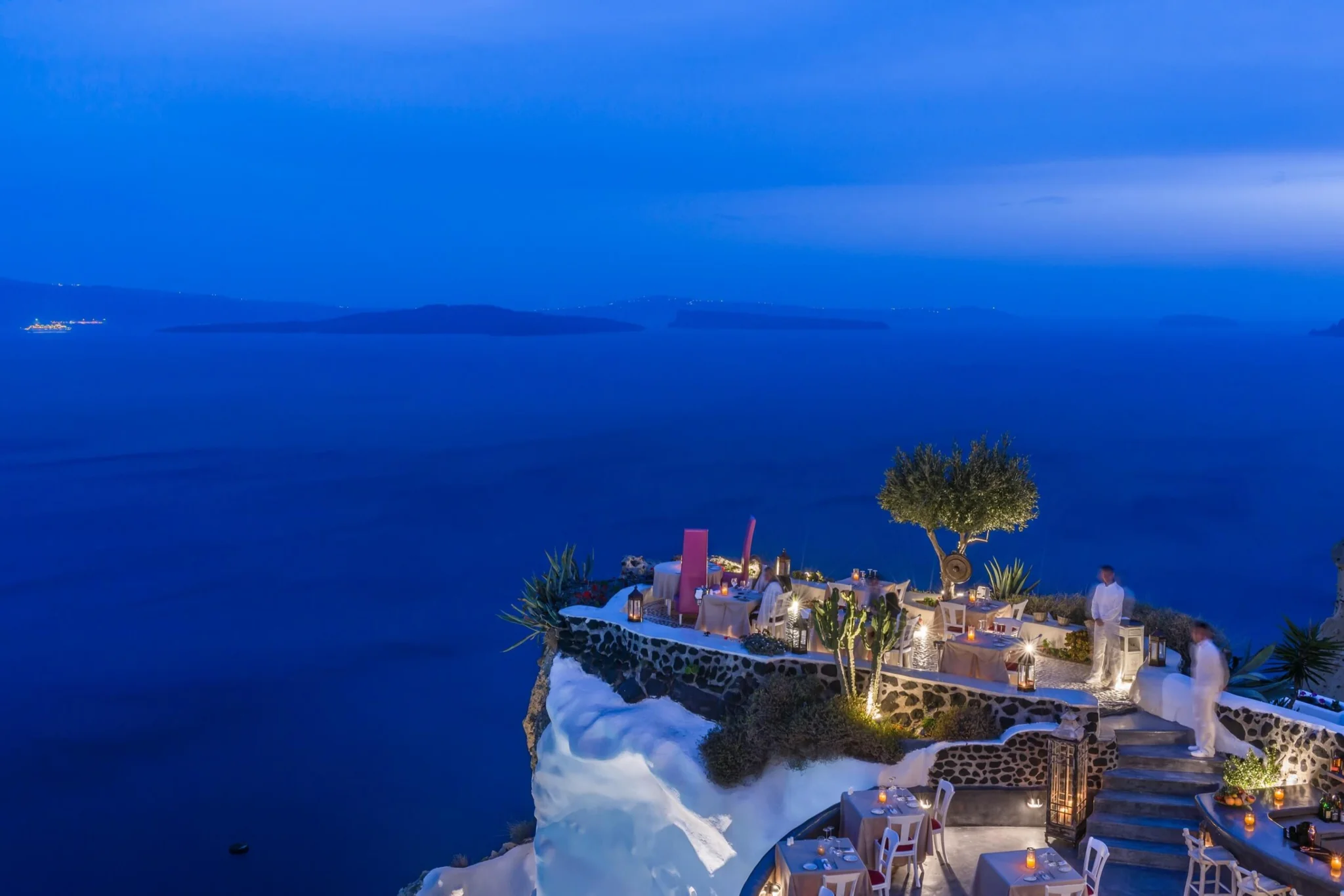 Luxury & Fine D. Restaurants of Santorini Island