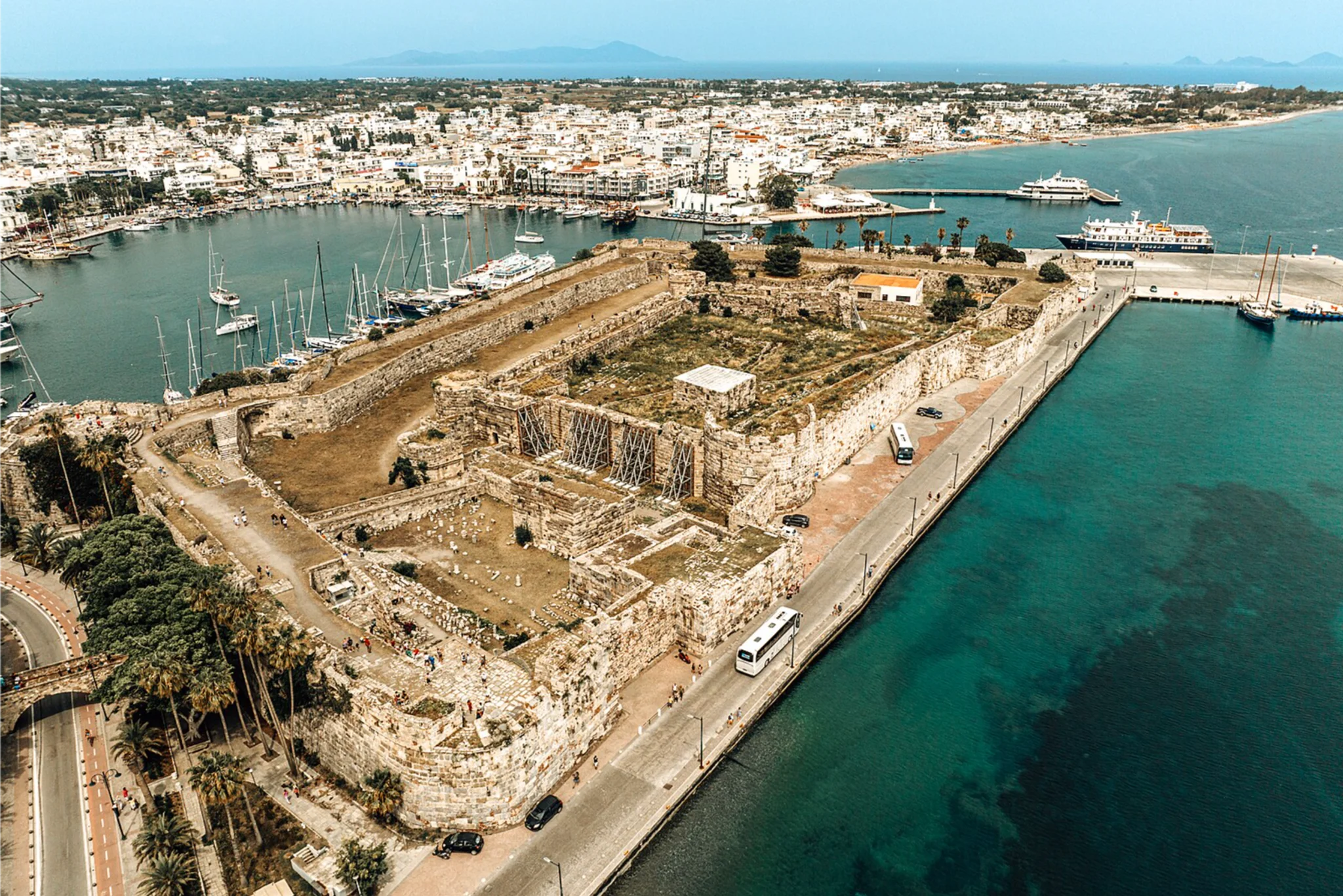 Neratzia Castle