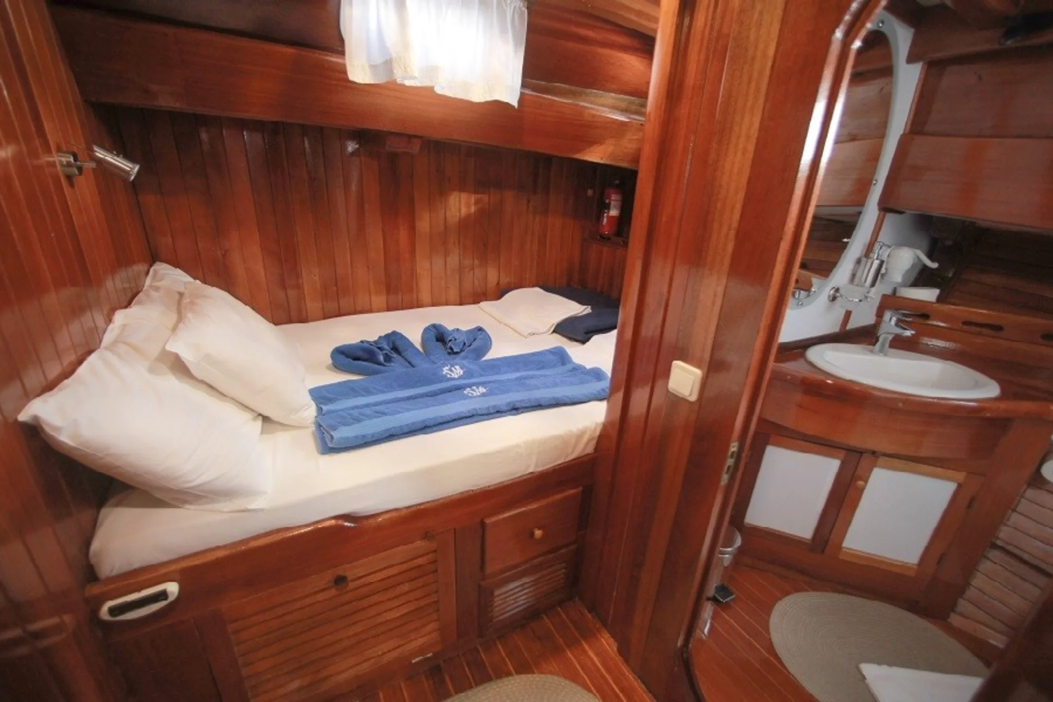 Sultan A — cabina 1