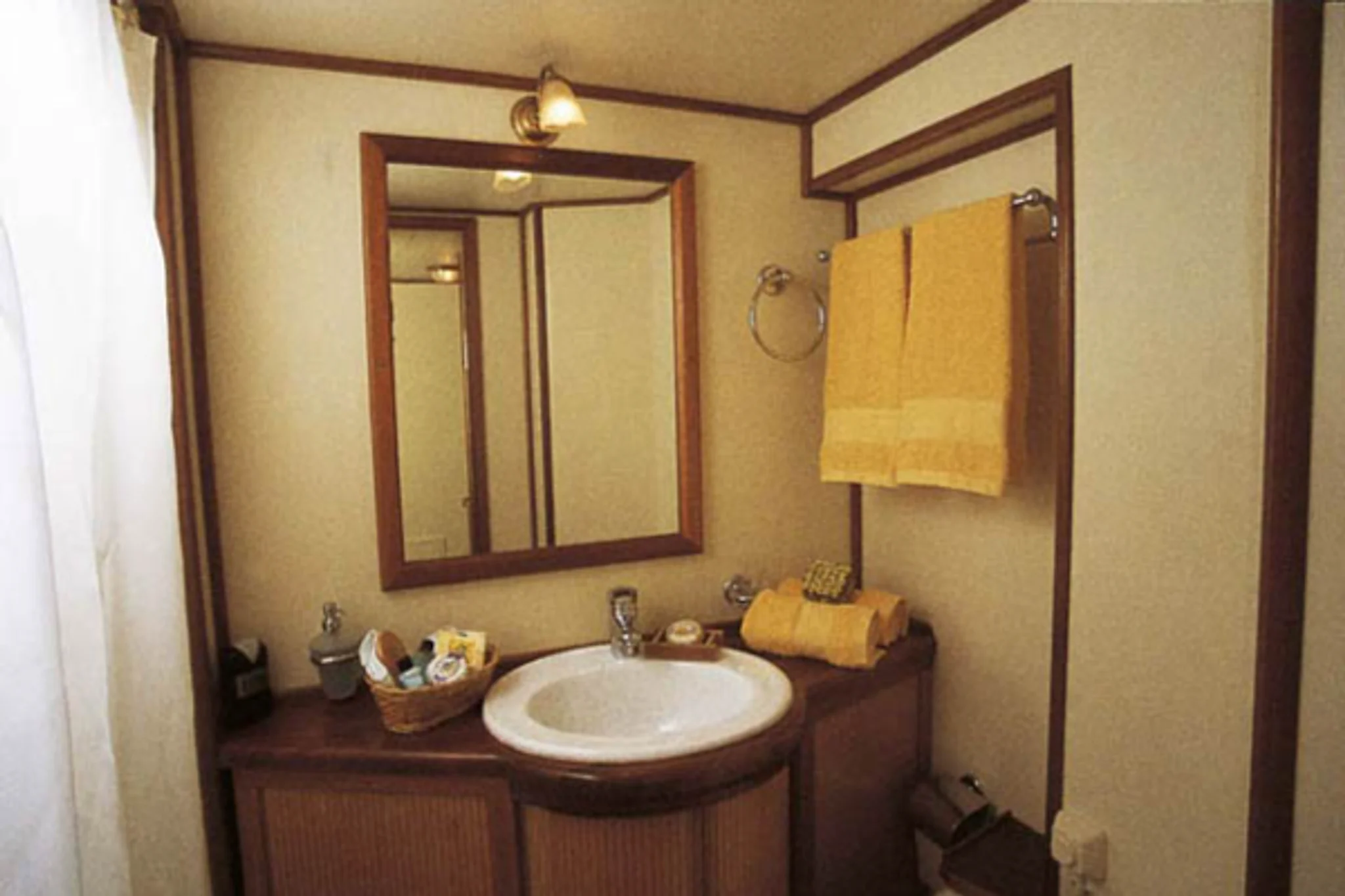 Sir Winston Churchill cabin 3