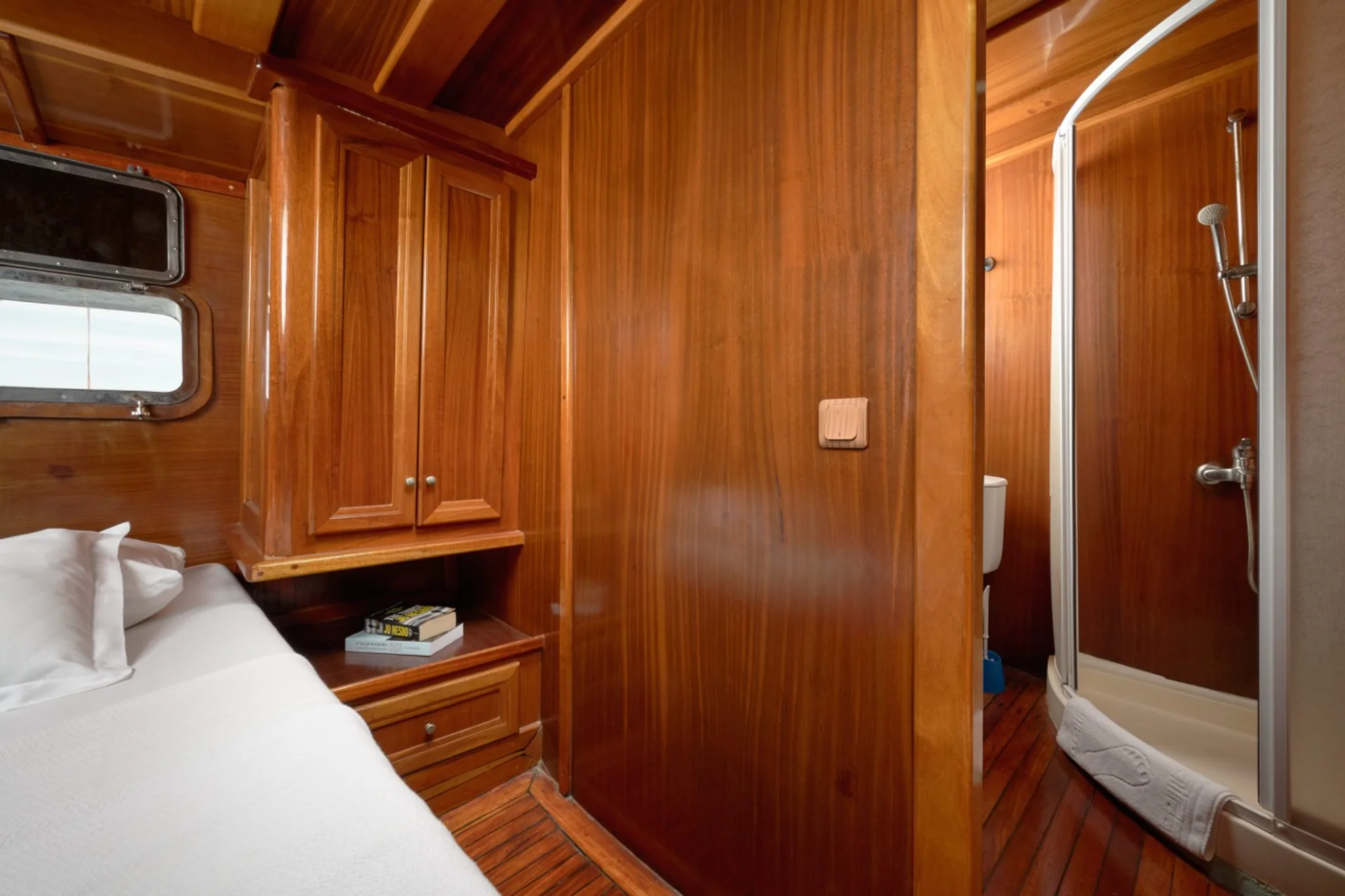 Sole cabin 3