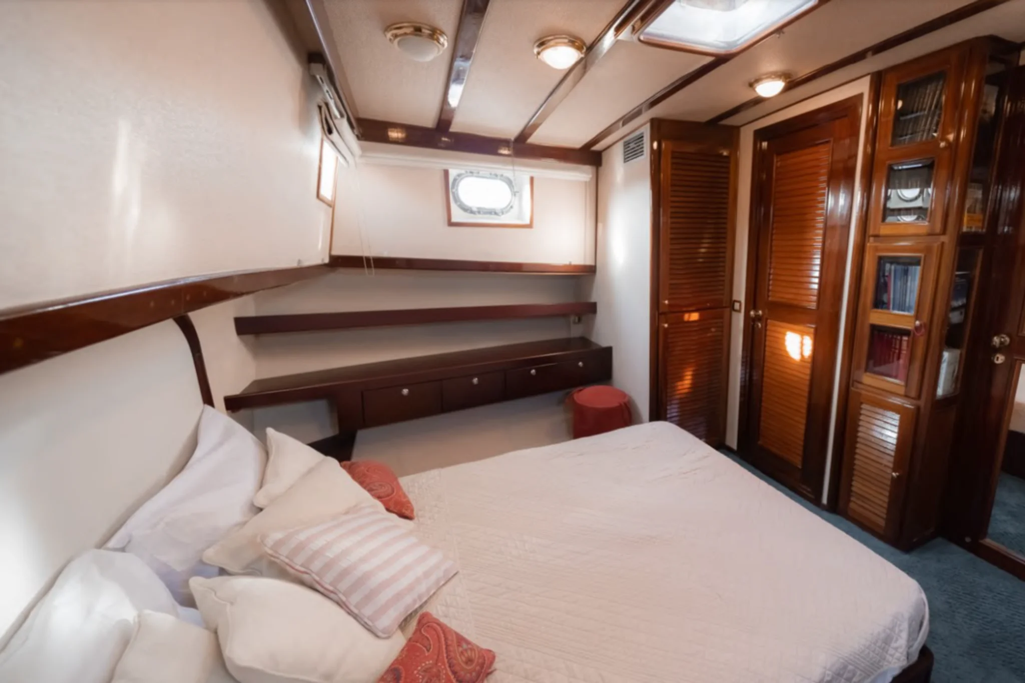 SEATZEN — photo 1