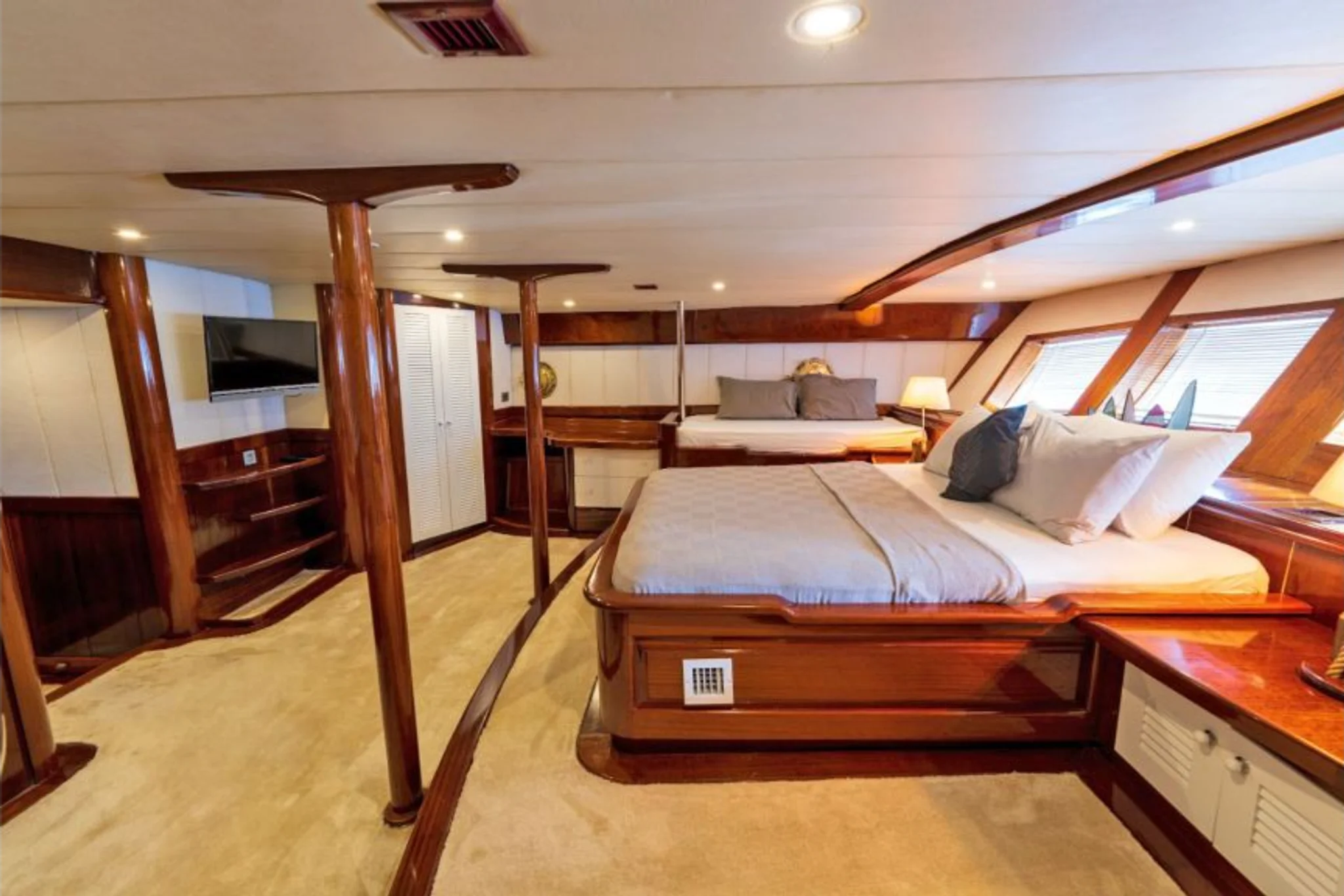 Nautilus cabin 3