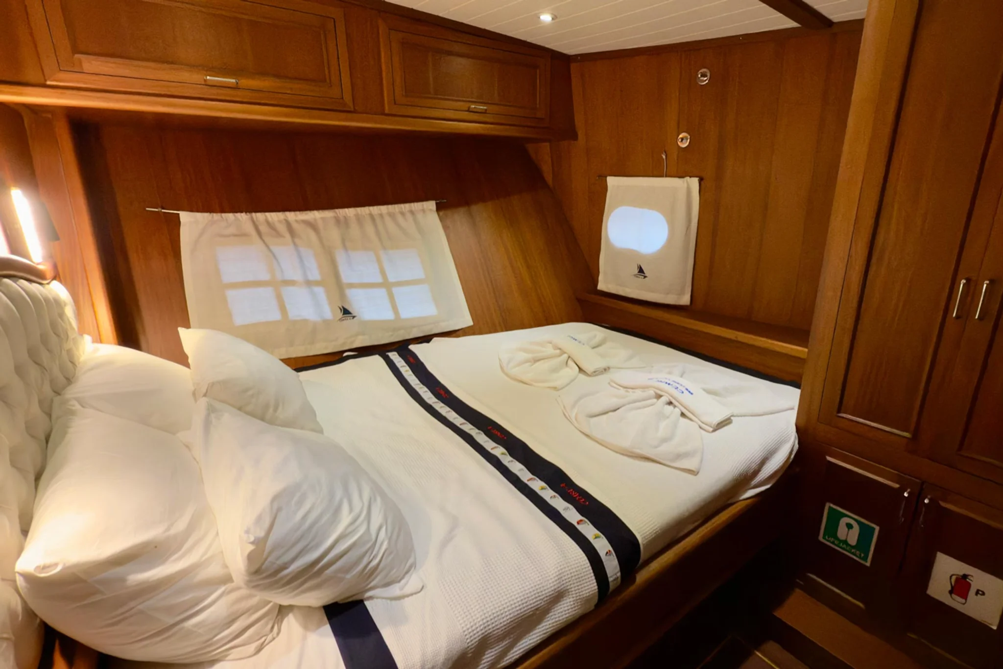 Cemre 4 — cabina 2