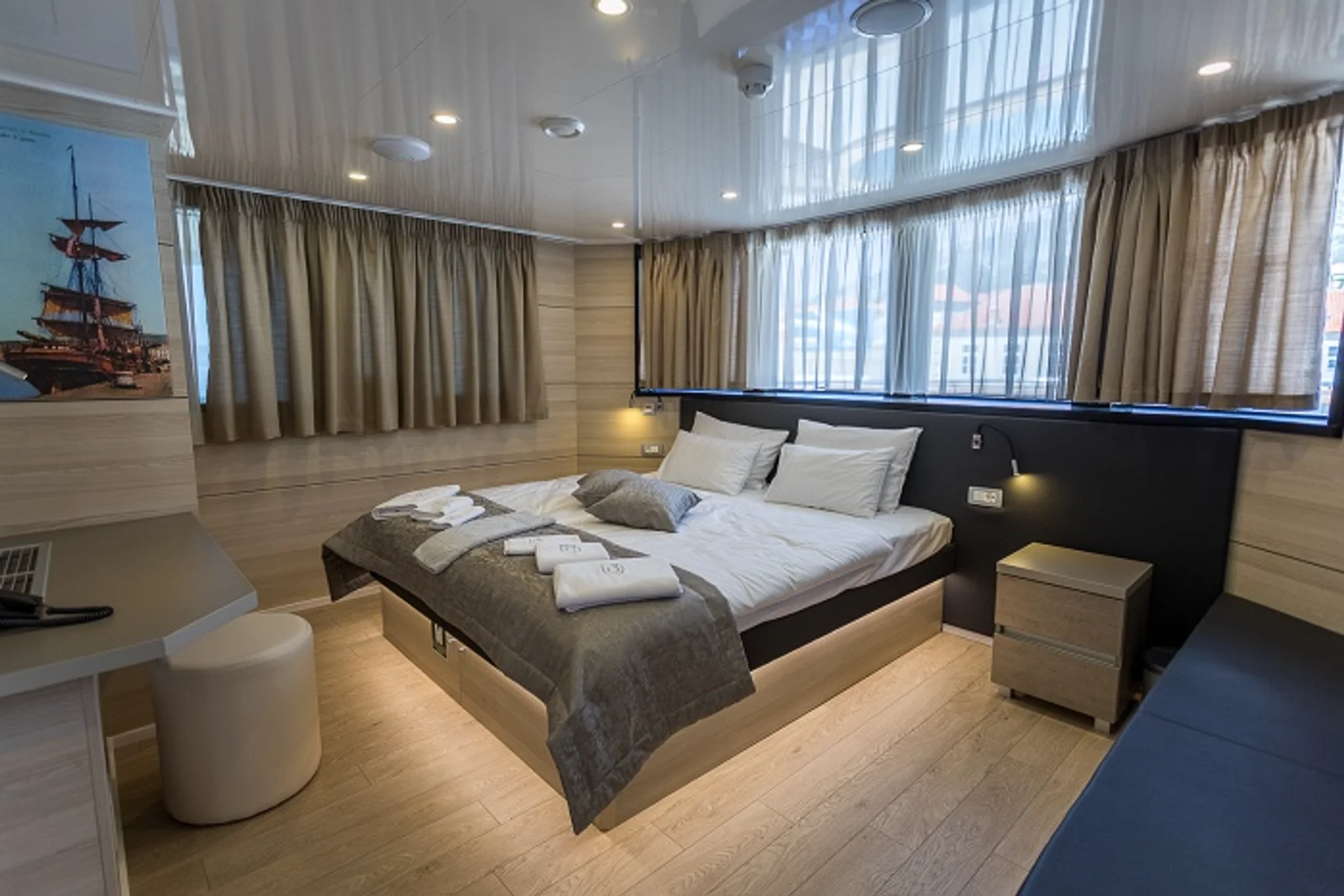 Desire cabin 2