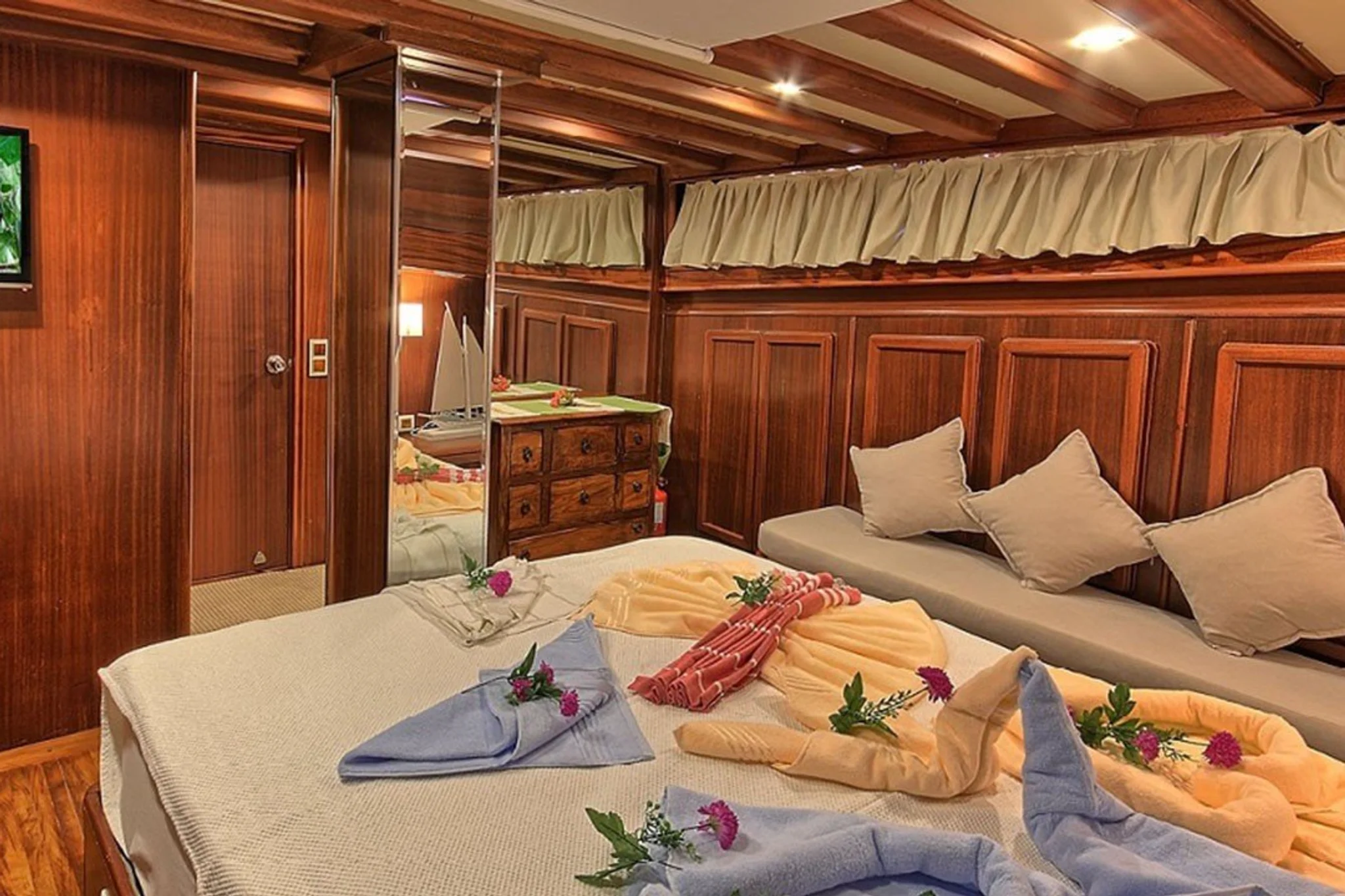 Romance cabin 2