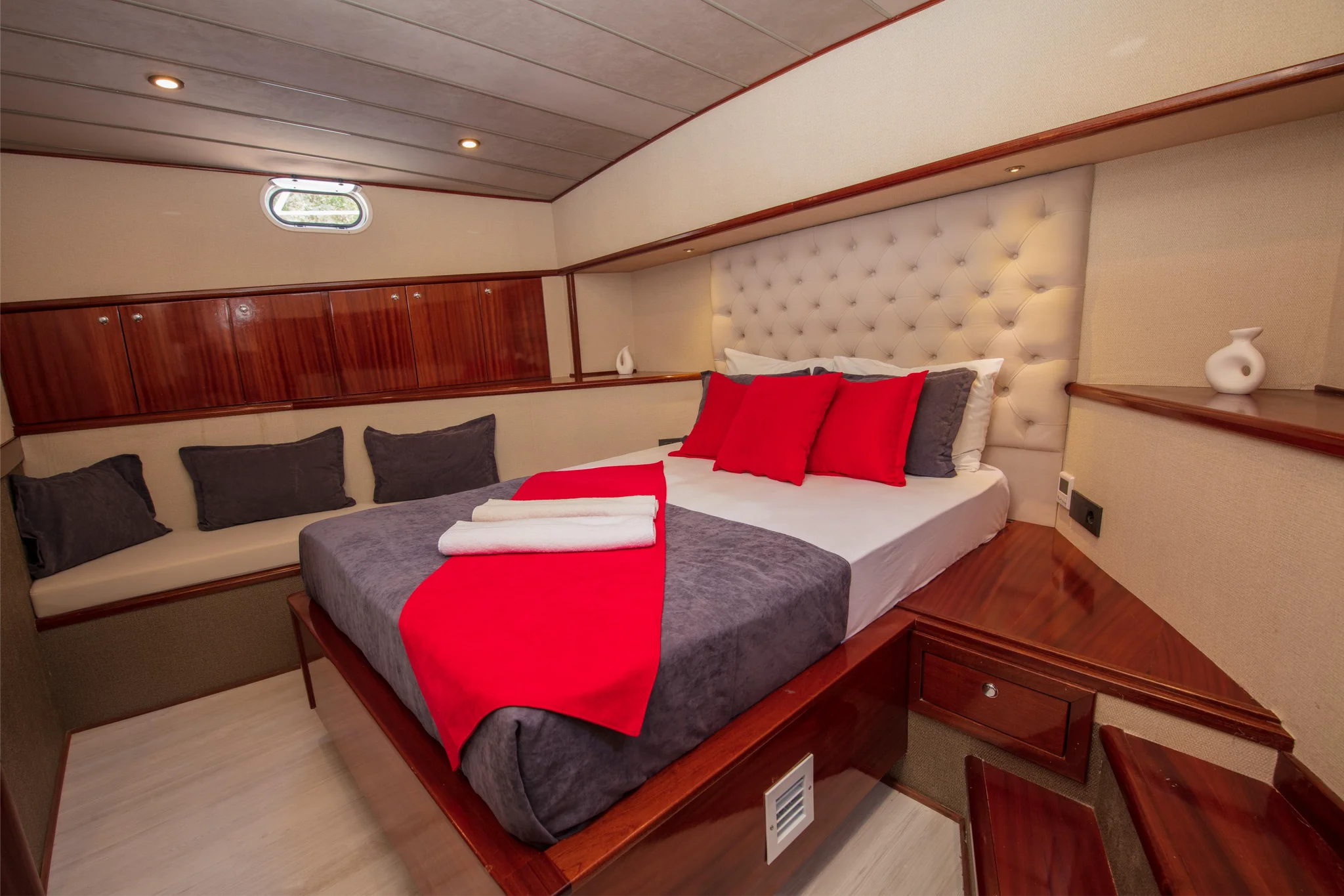 ROYAL RTT — cabina 2