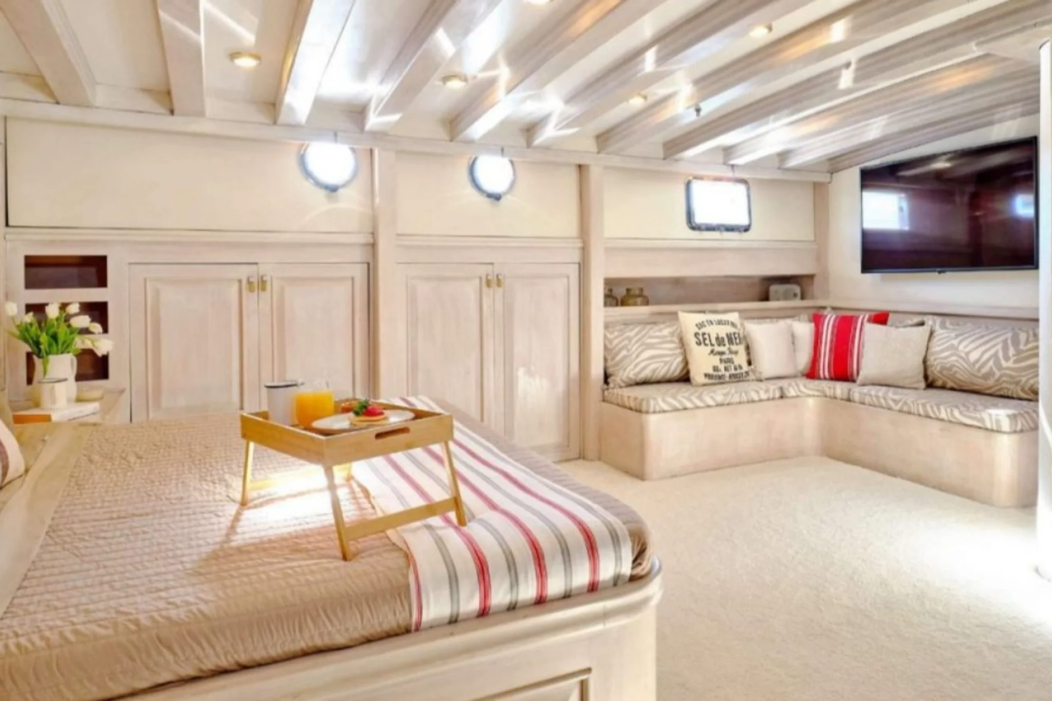 White Pearl cabin 2