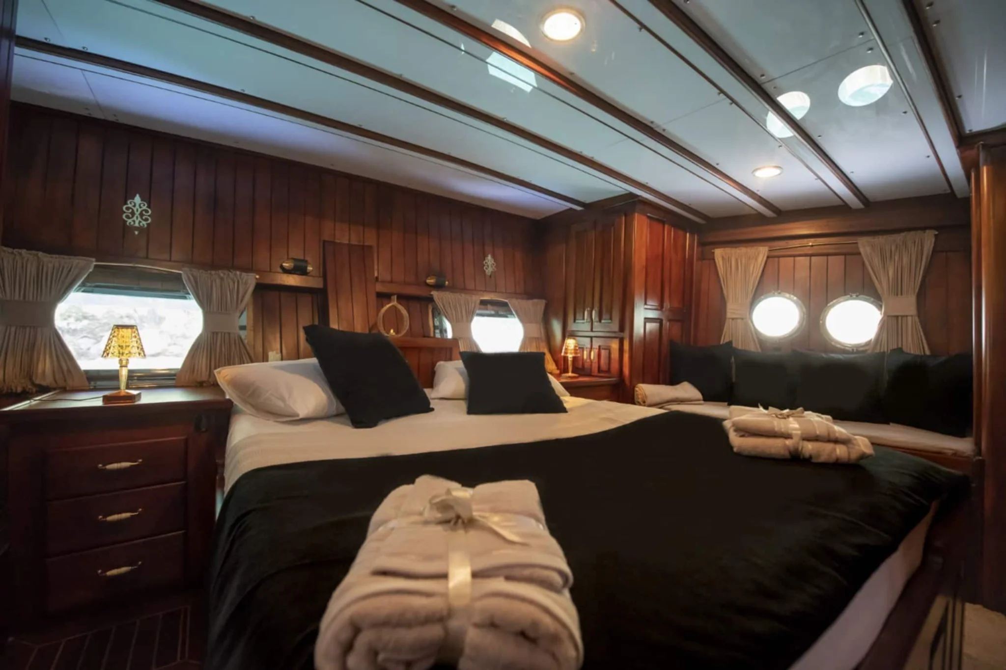 ELEGANCE  cabine 2