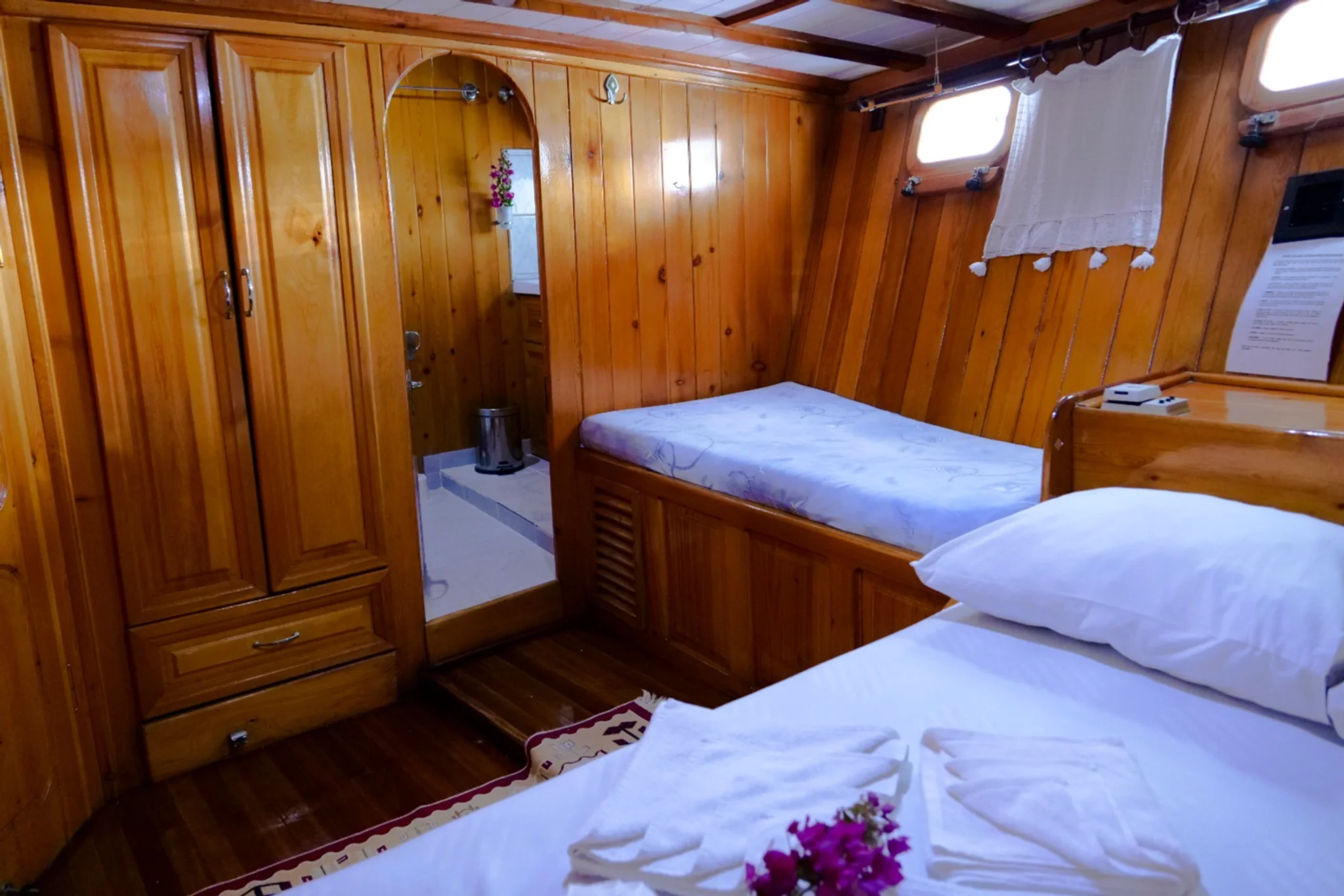 KASAPOGLU 5 — cabina 2