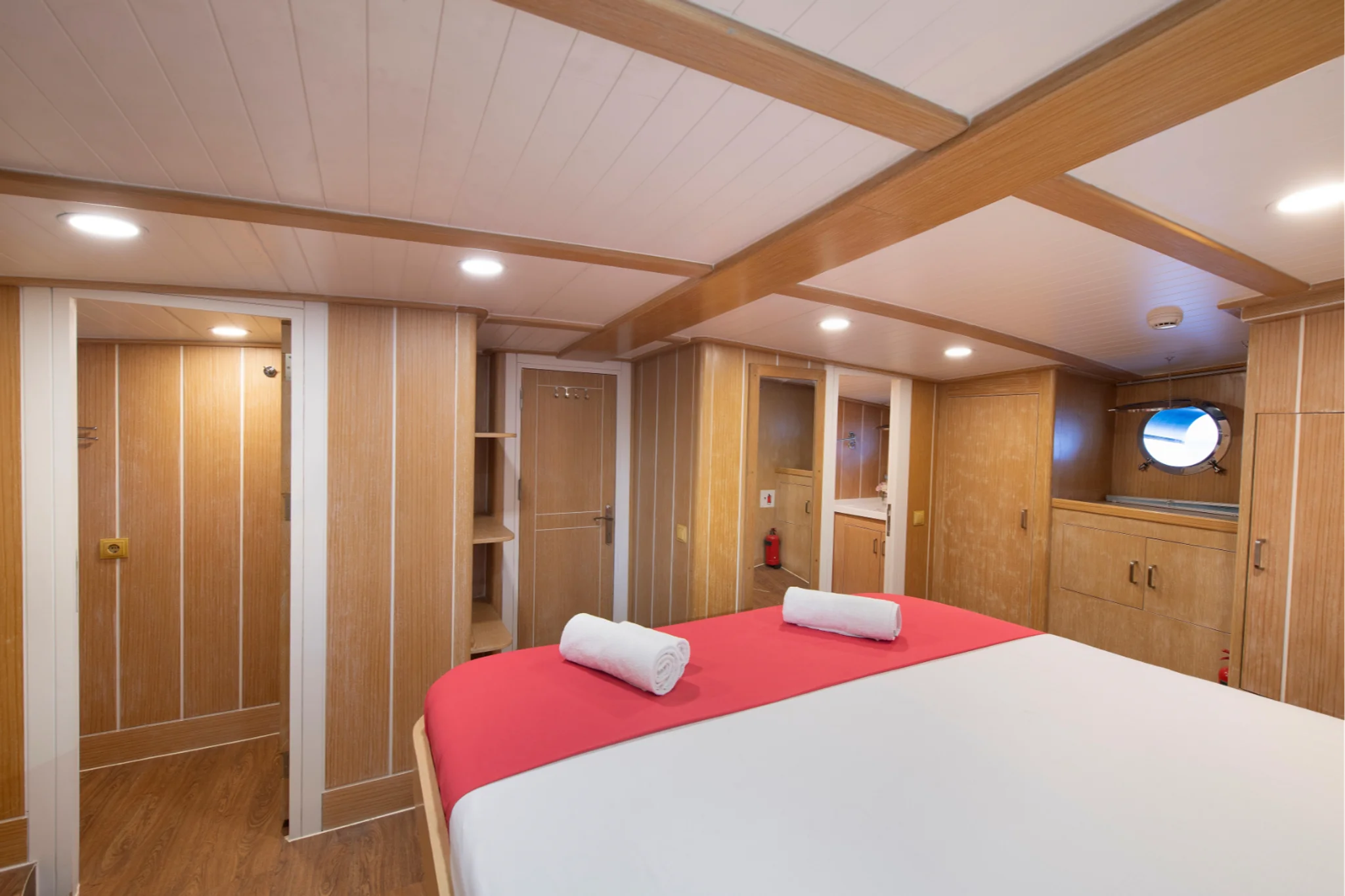 Cabine 2 de Oguz Bey