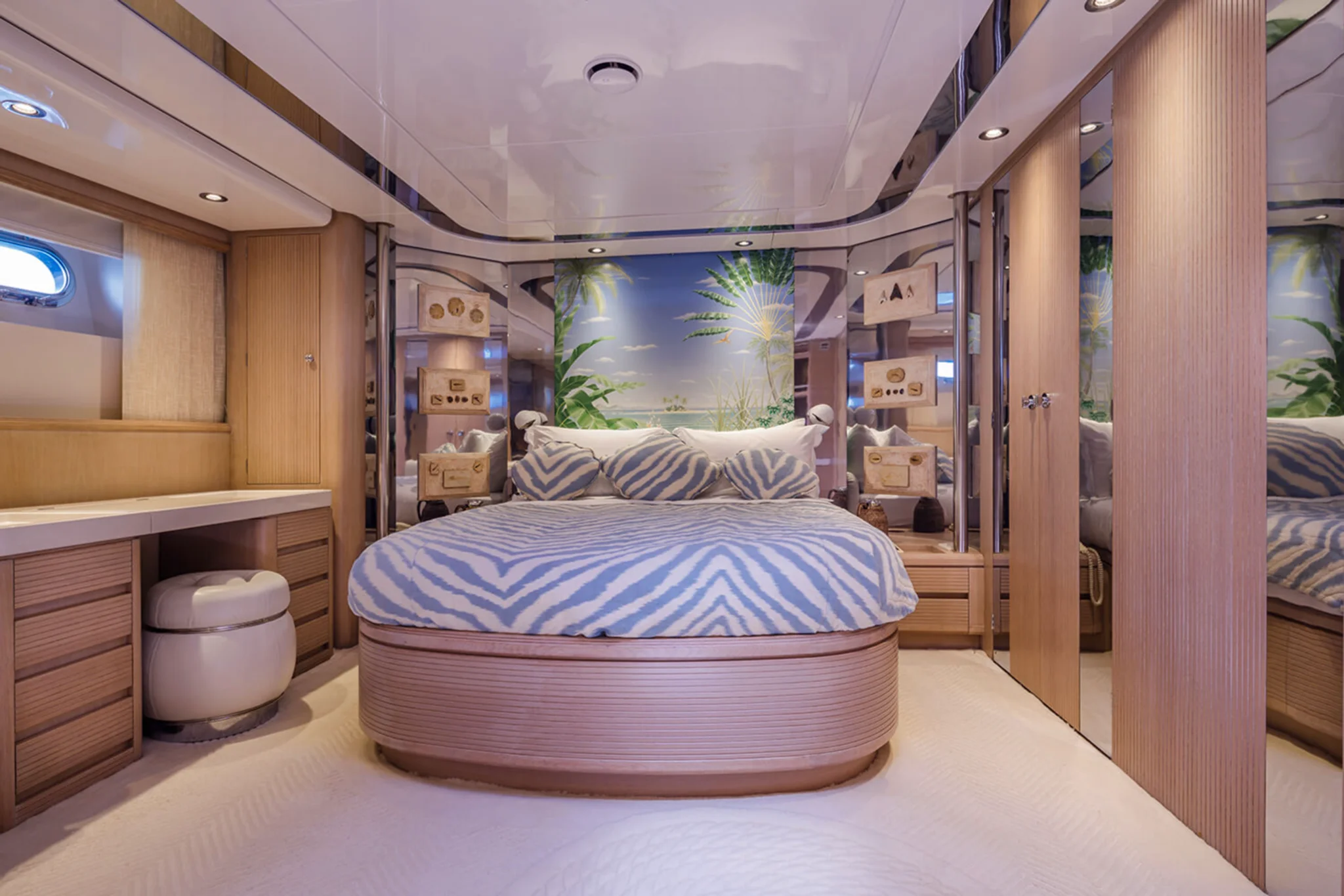 Cabine 2 de NOMMO