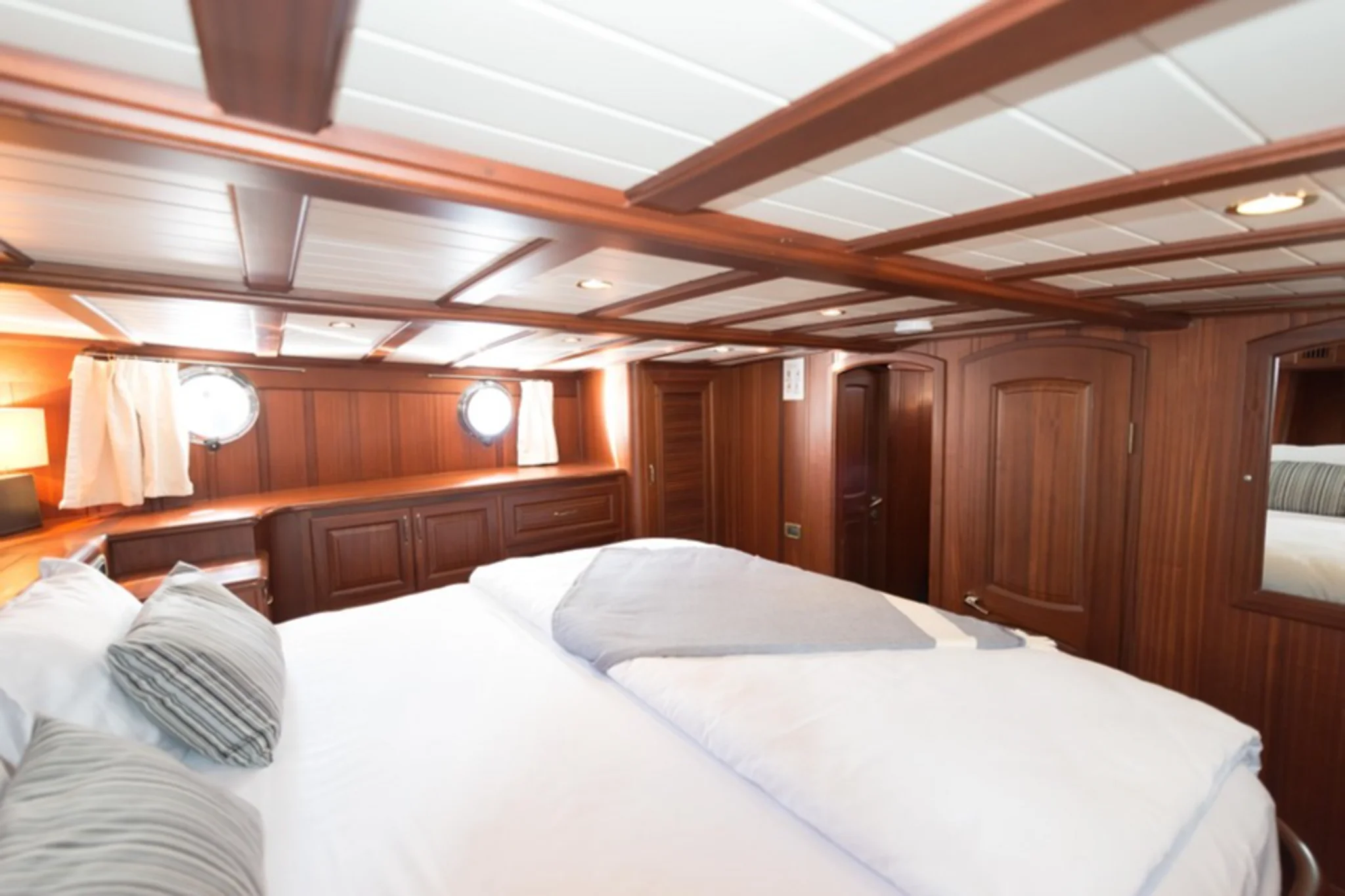 Primadonna cabine 2