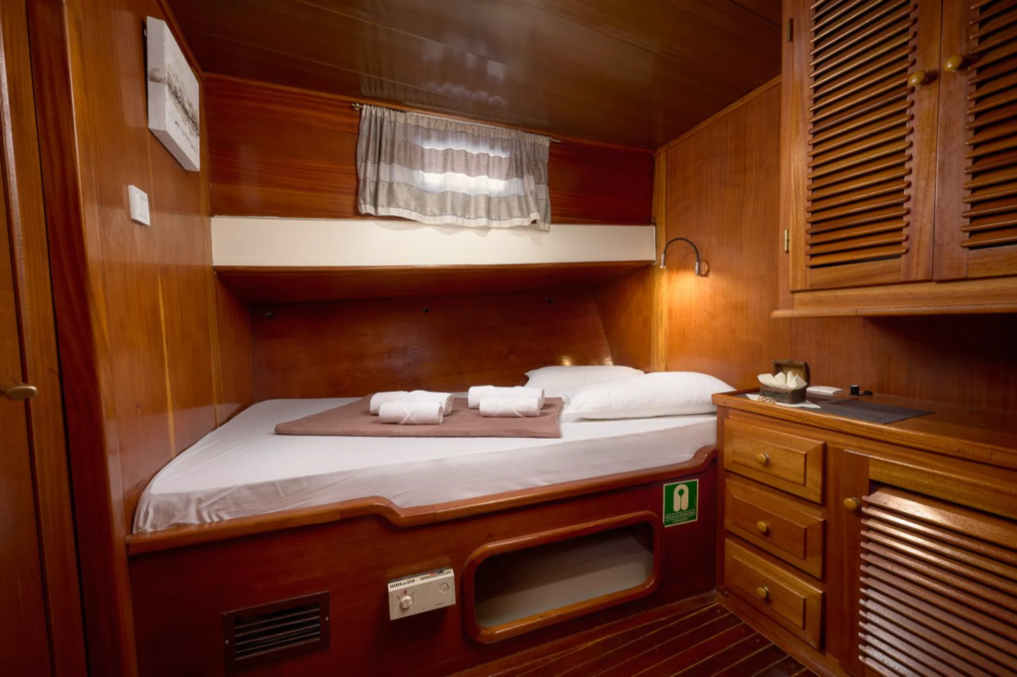 Agora cabin 2