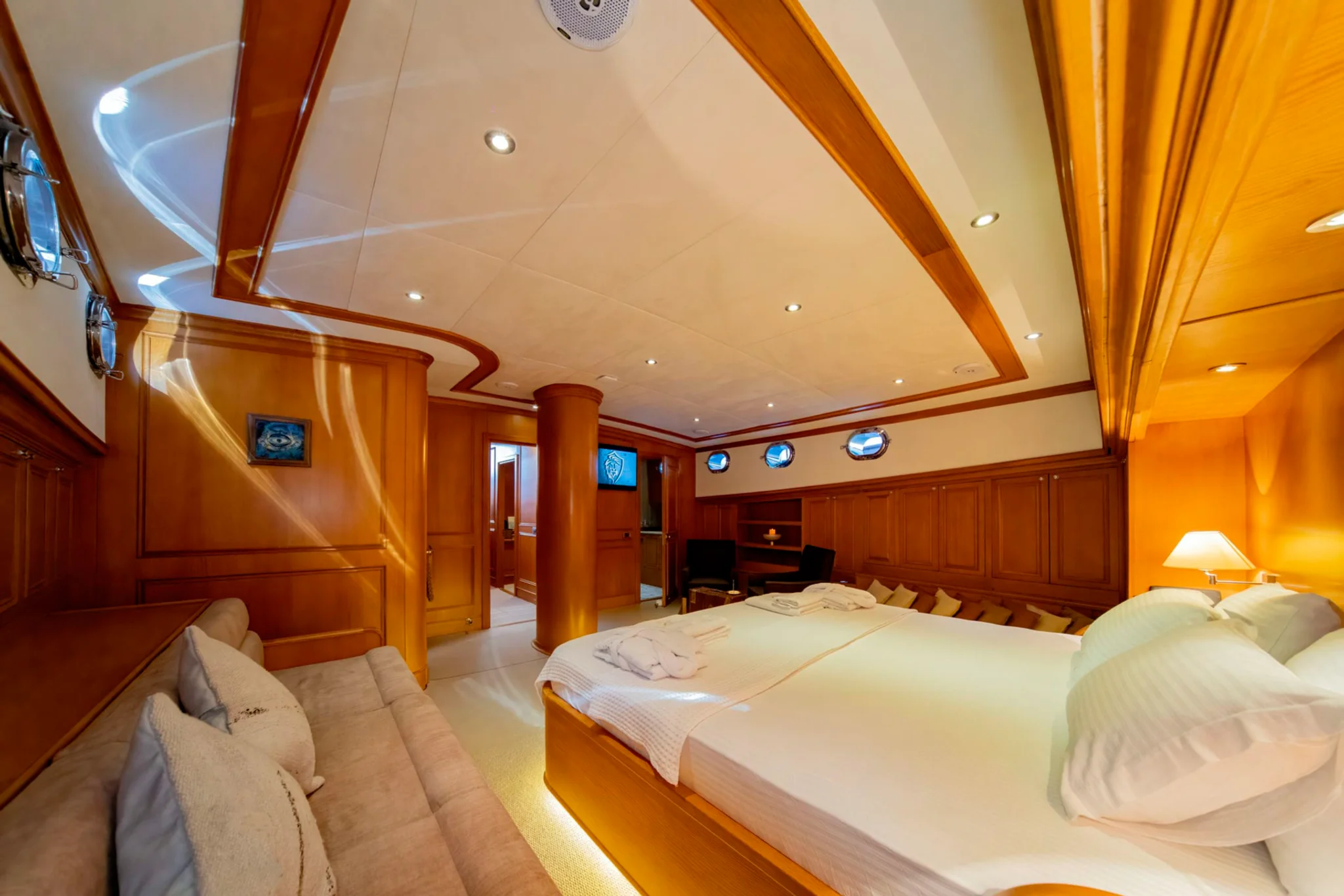 Babylon cabin 3