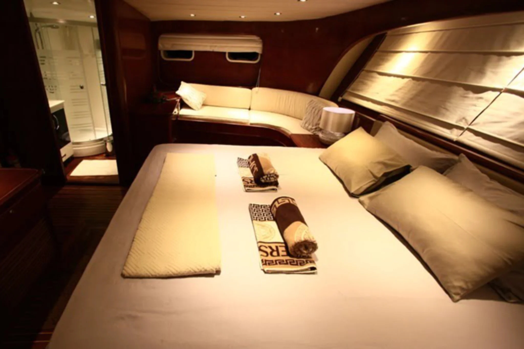 CEO 3 cabin 3