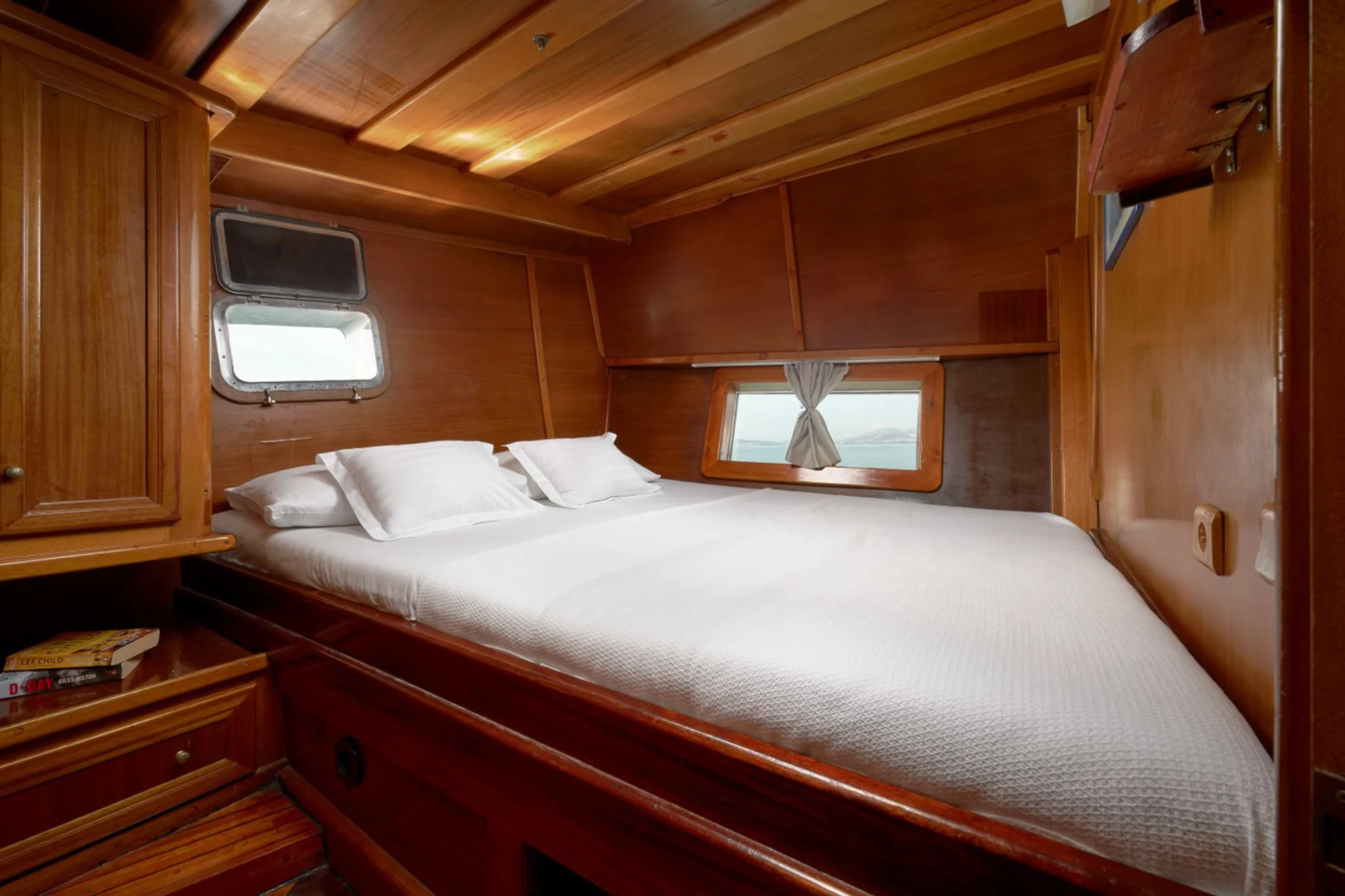 Sole cabin 1