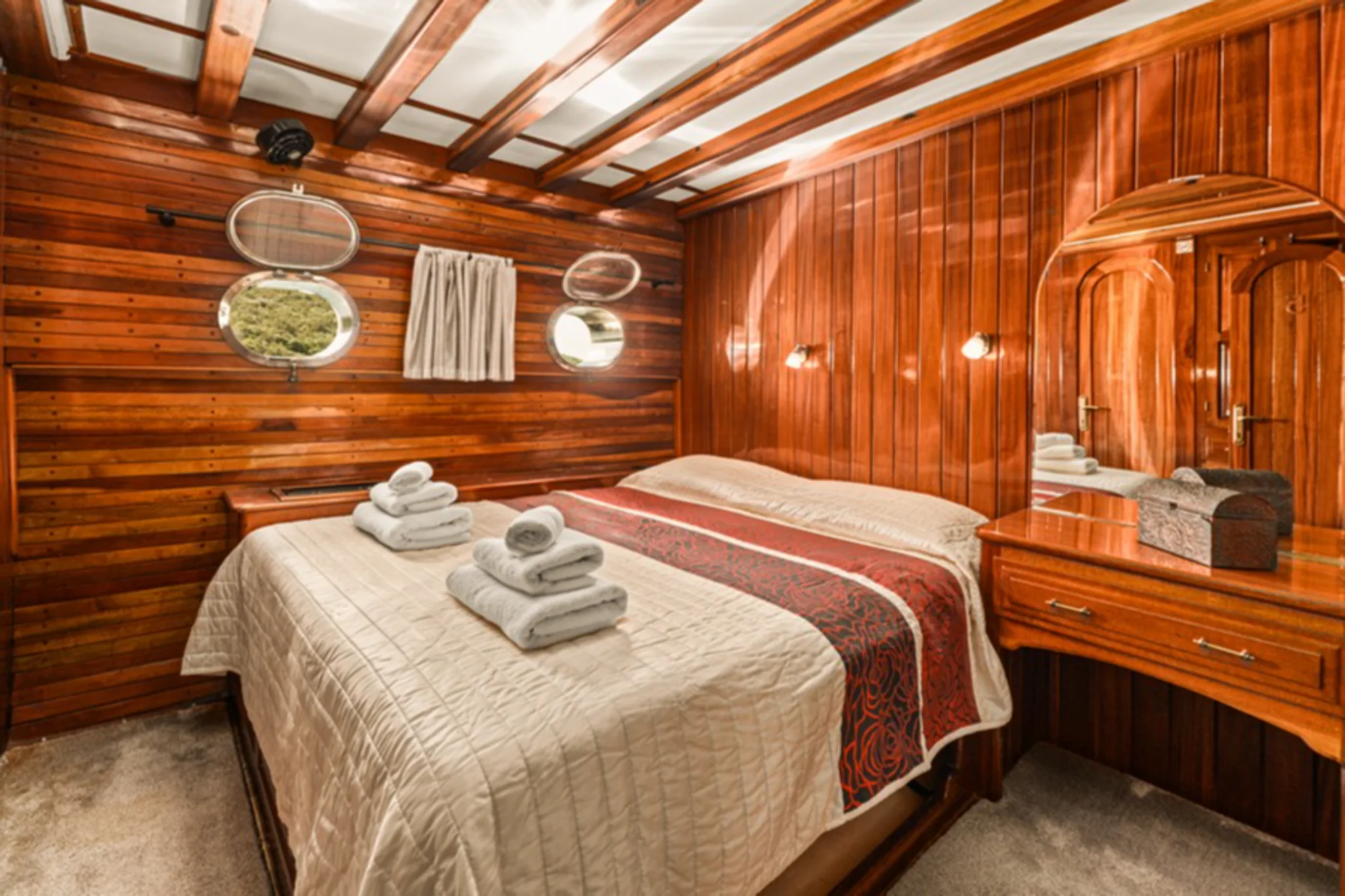 Croatia — cabina 3