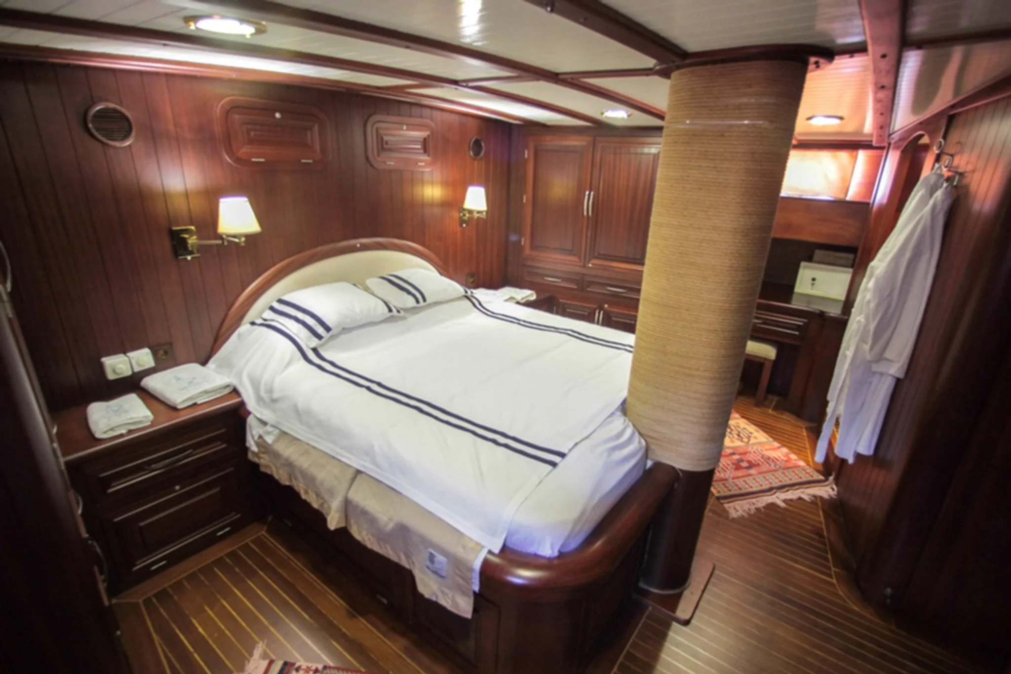 Dulcinea cabine 3