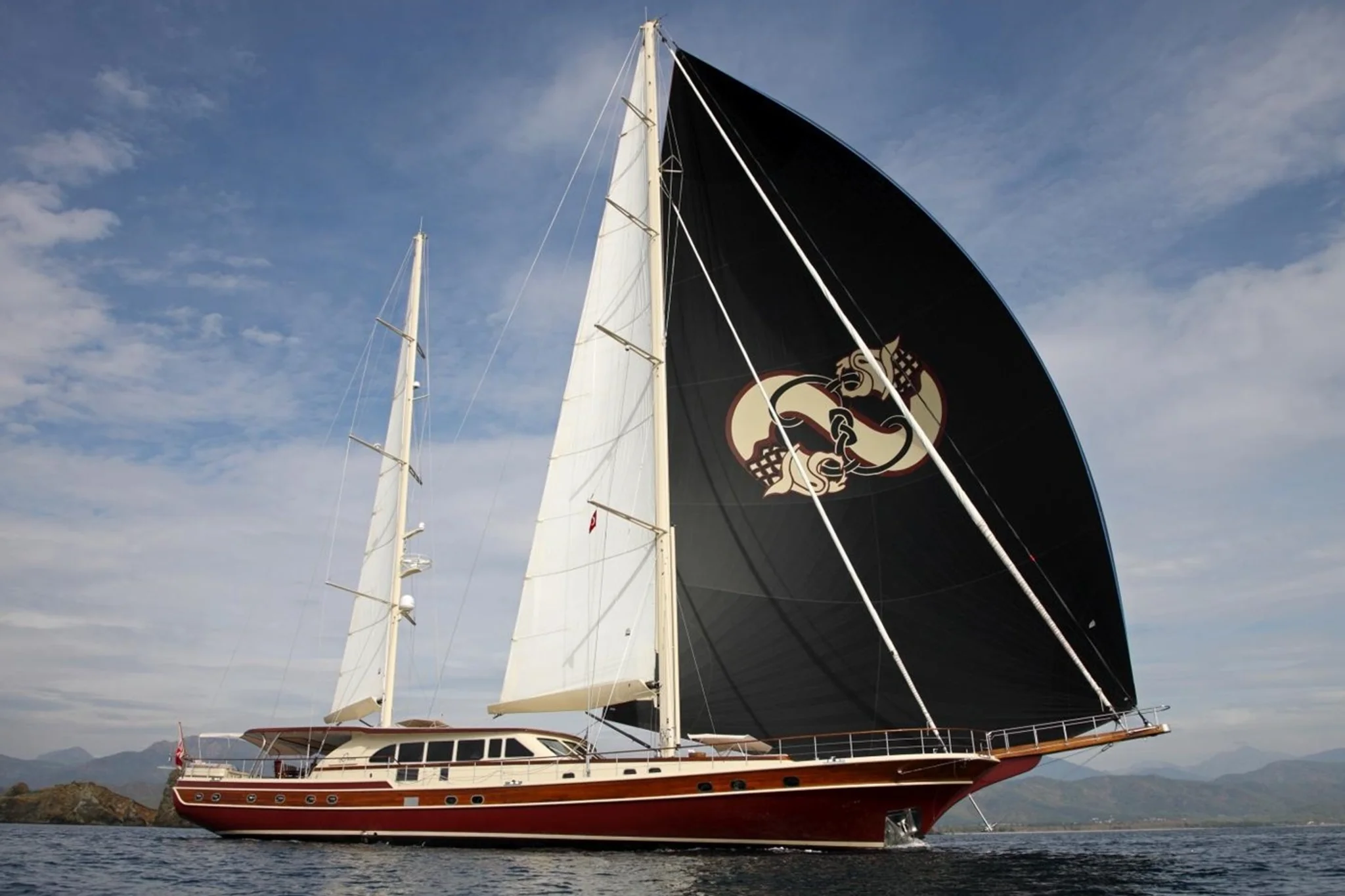 DAIMA yacht