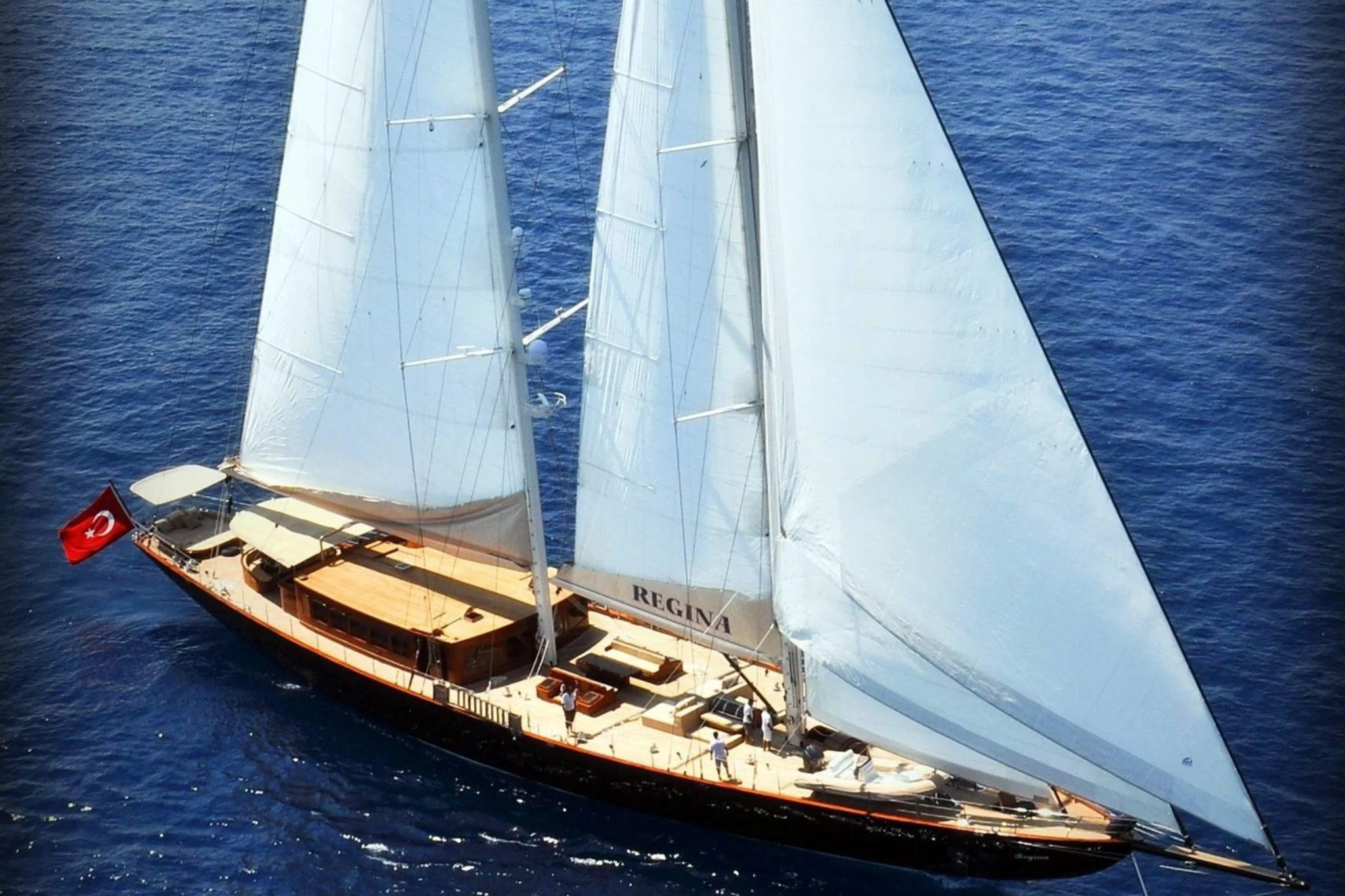 Regina yacht