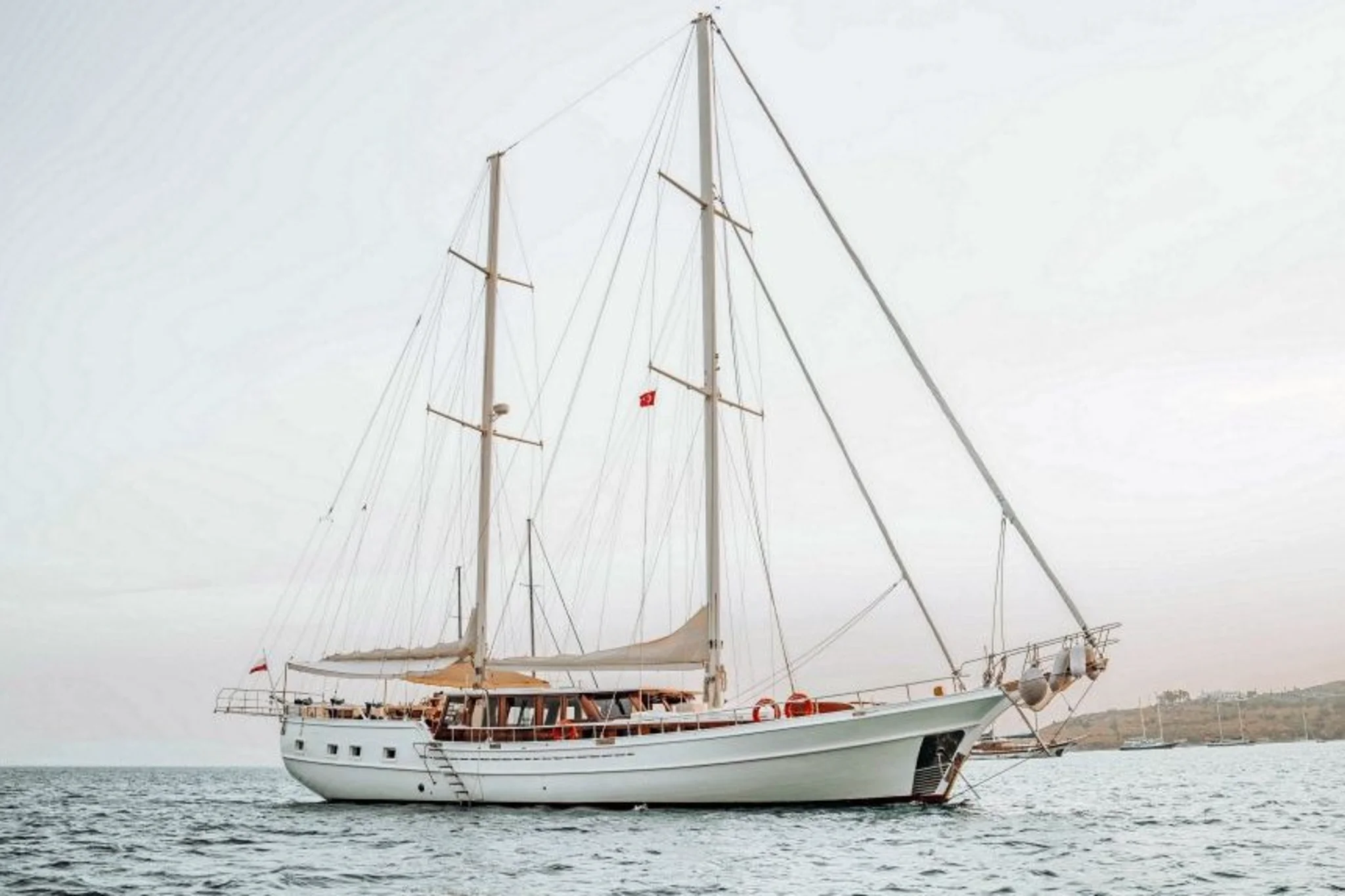 Beyaz Lale yacht