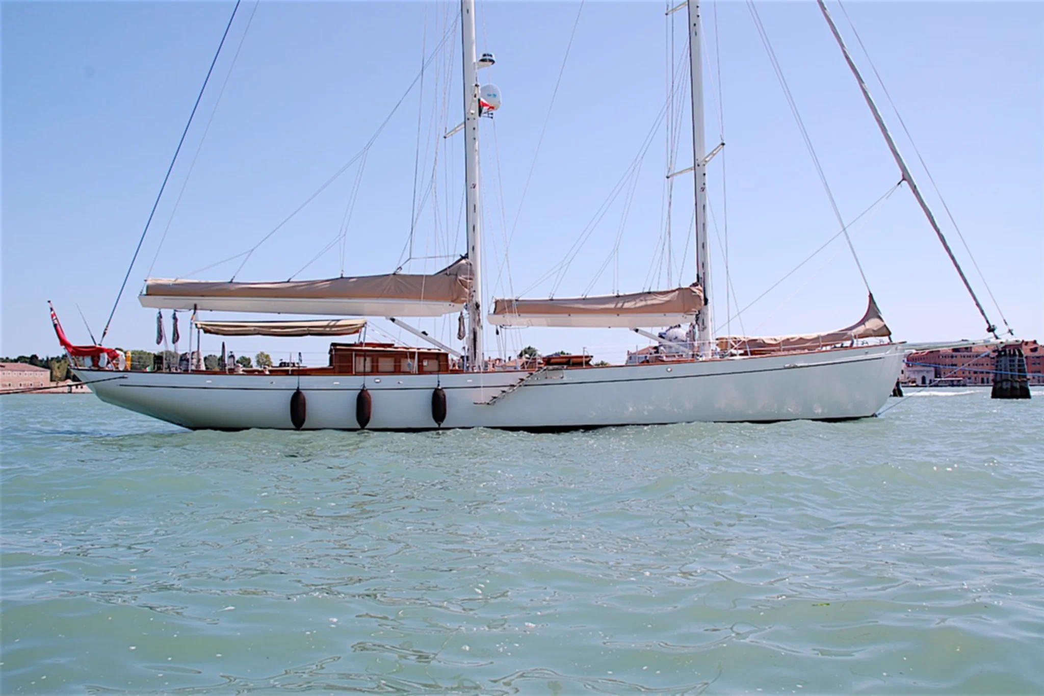 Shindela yacht