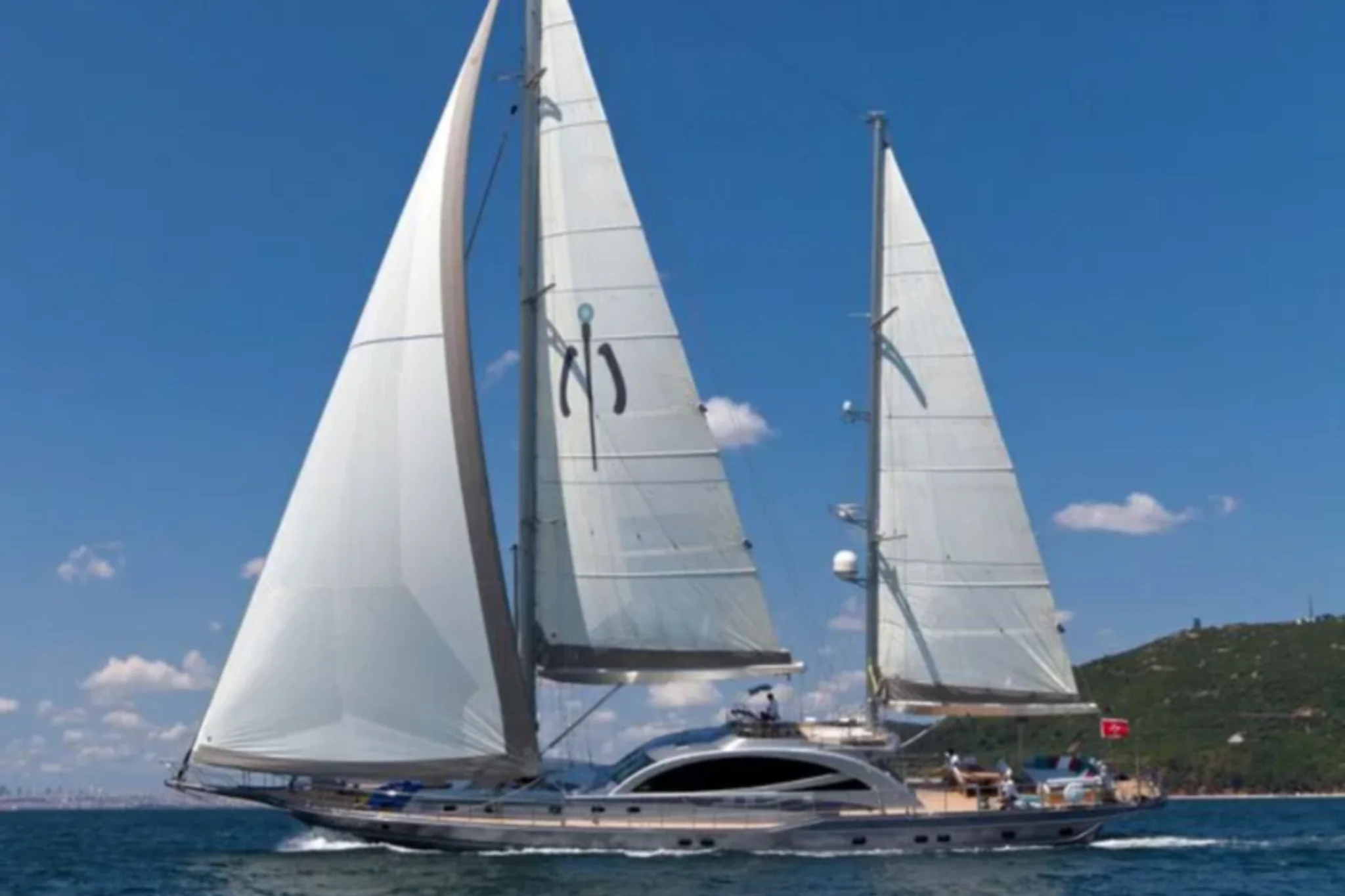 Merlin yacht