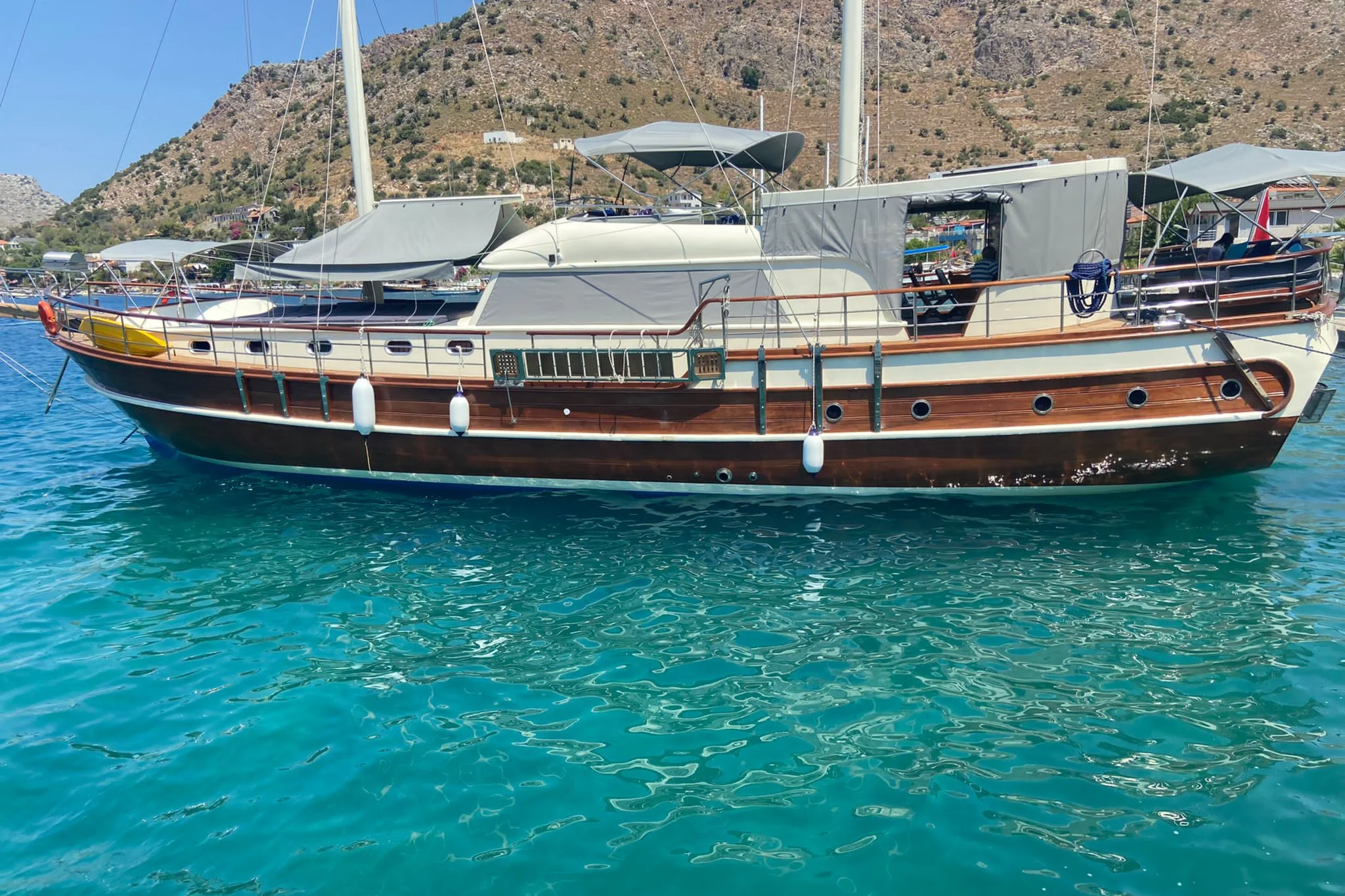 JUNIOR yacht