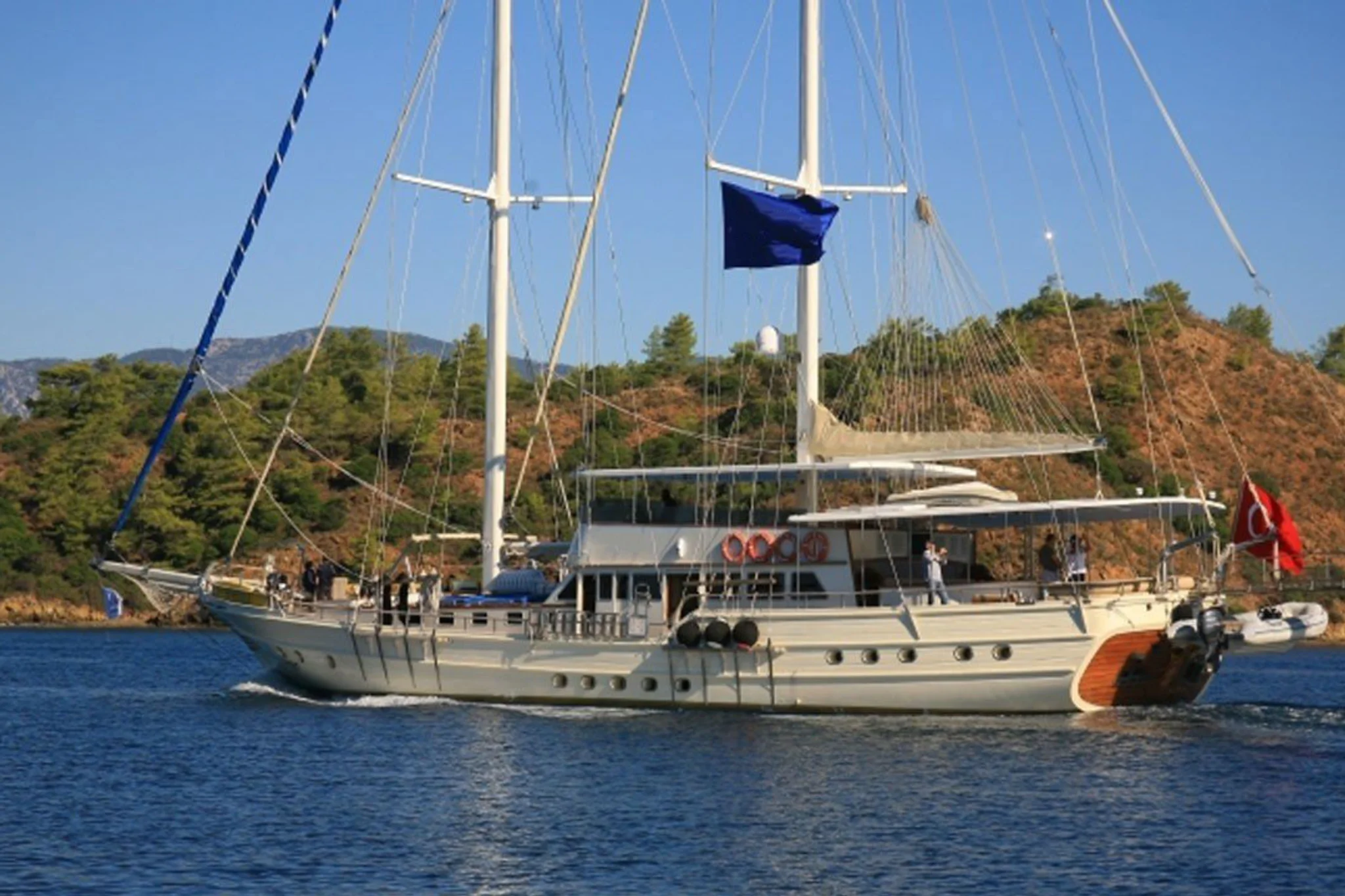 Aegean Clipper